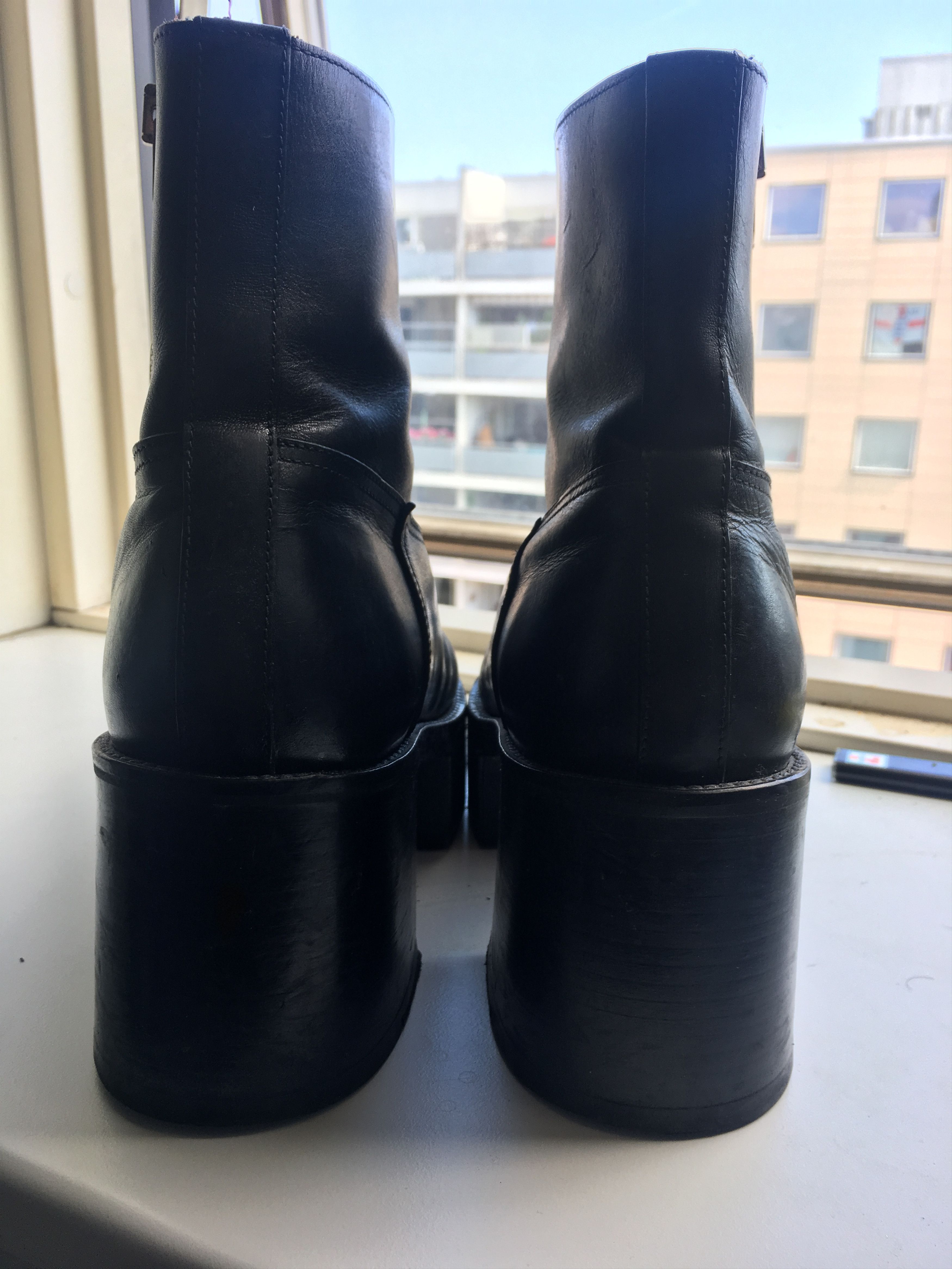 Acne studios iggy boots deals