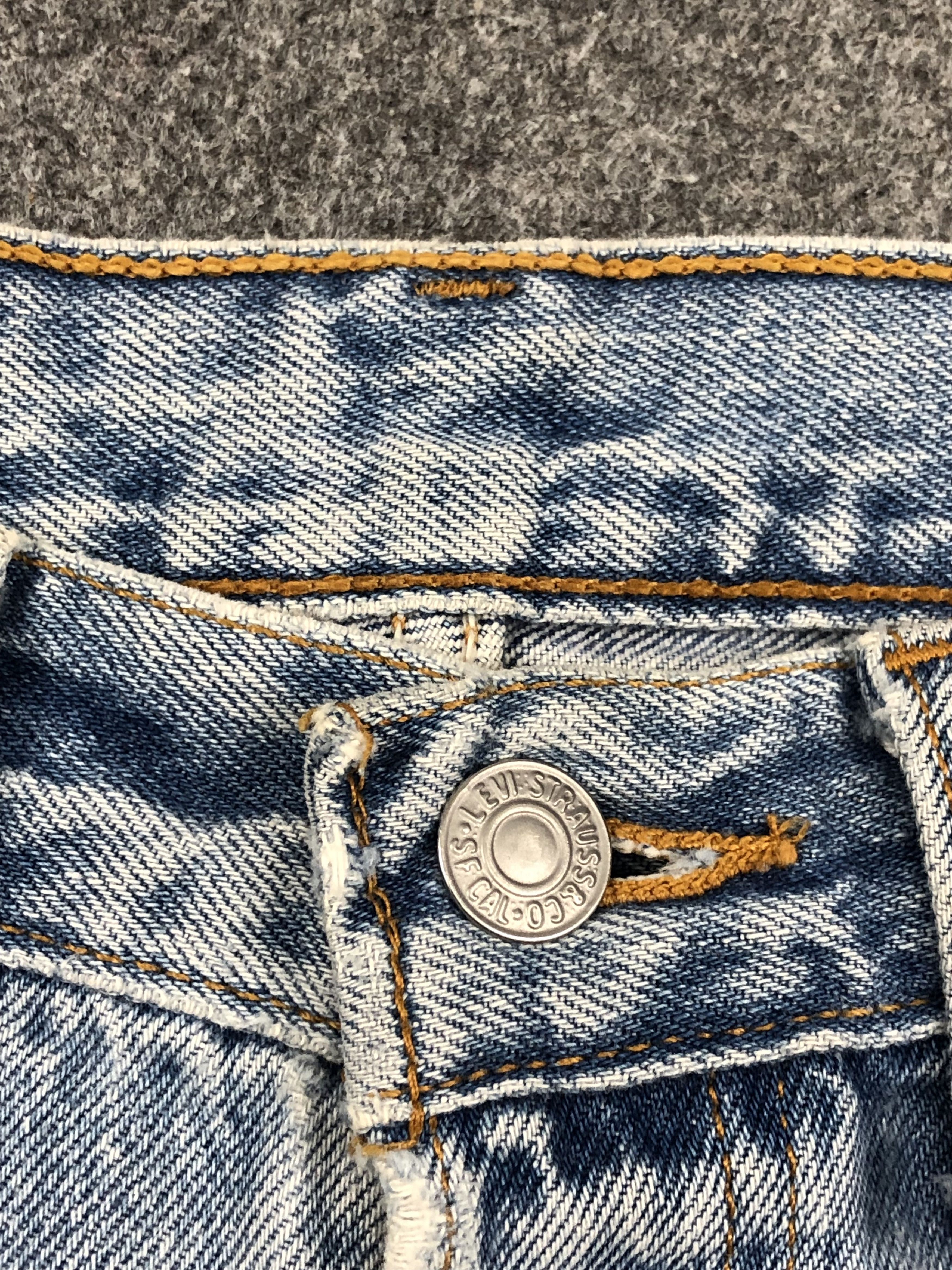 Levi's Cropped Jeans Vintage Levis 501 Light Wash 33x16 DP1348 Size US 33 - 4 Thumbnail