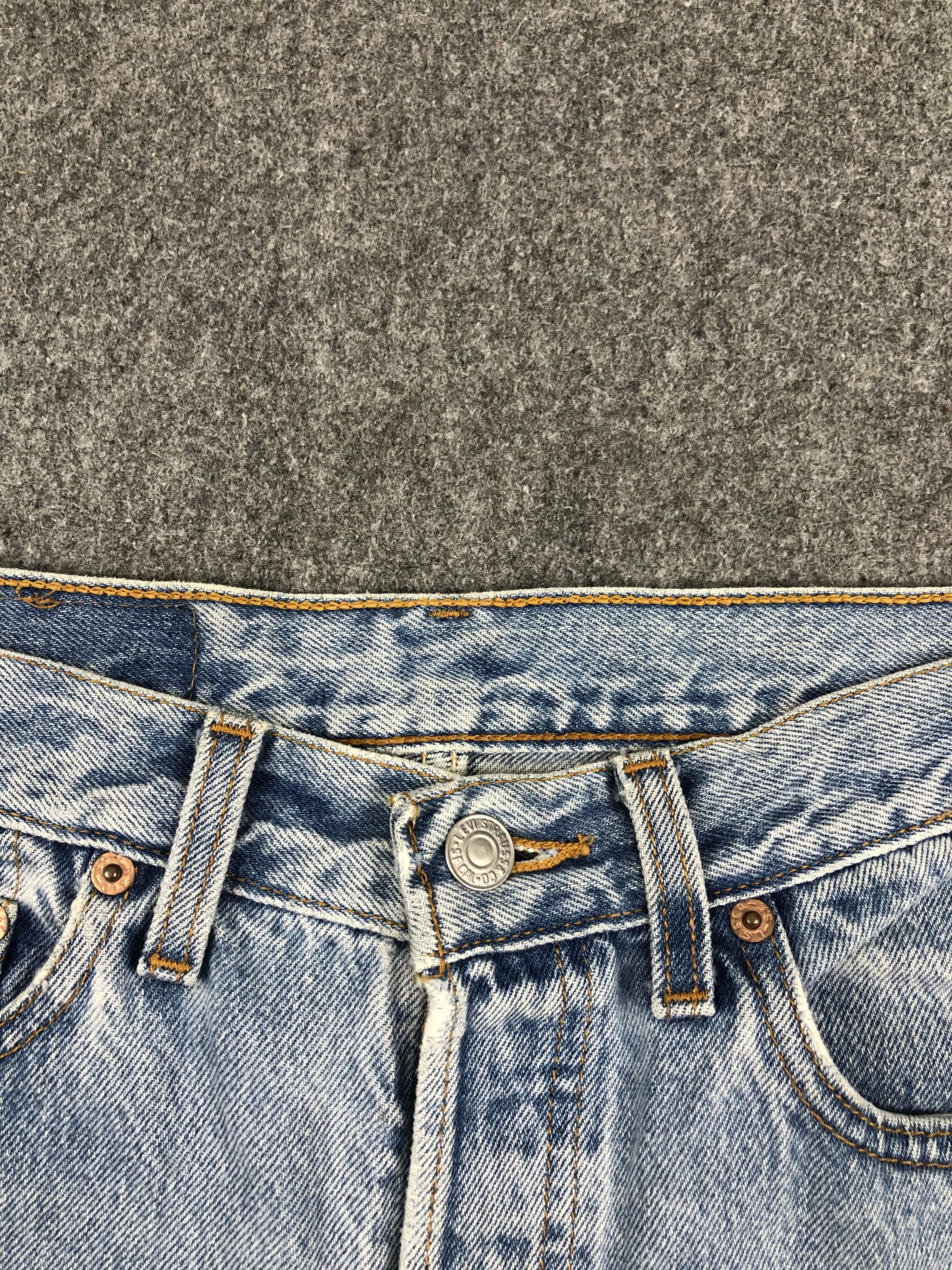 Levi's Cropped Jeans Vintage Levis 501 Light Wash 33x16 DP1348 Size US 33 - 2 Thumbnail