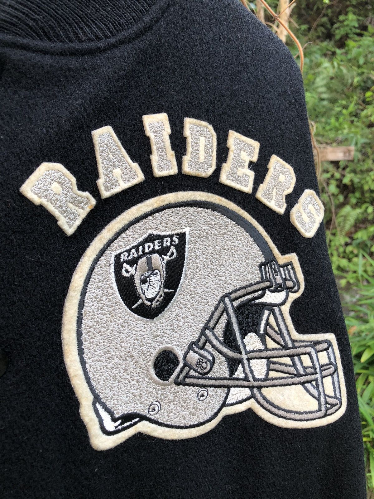 NFL × Vintage Vintage 80's Raiders Embroidered Varsity Jacket Size US L / EU 52-54 / 3 - 8 Thumbnail