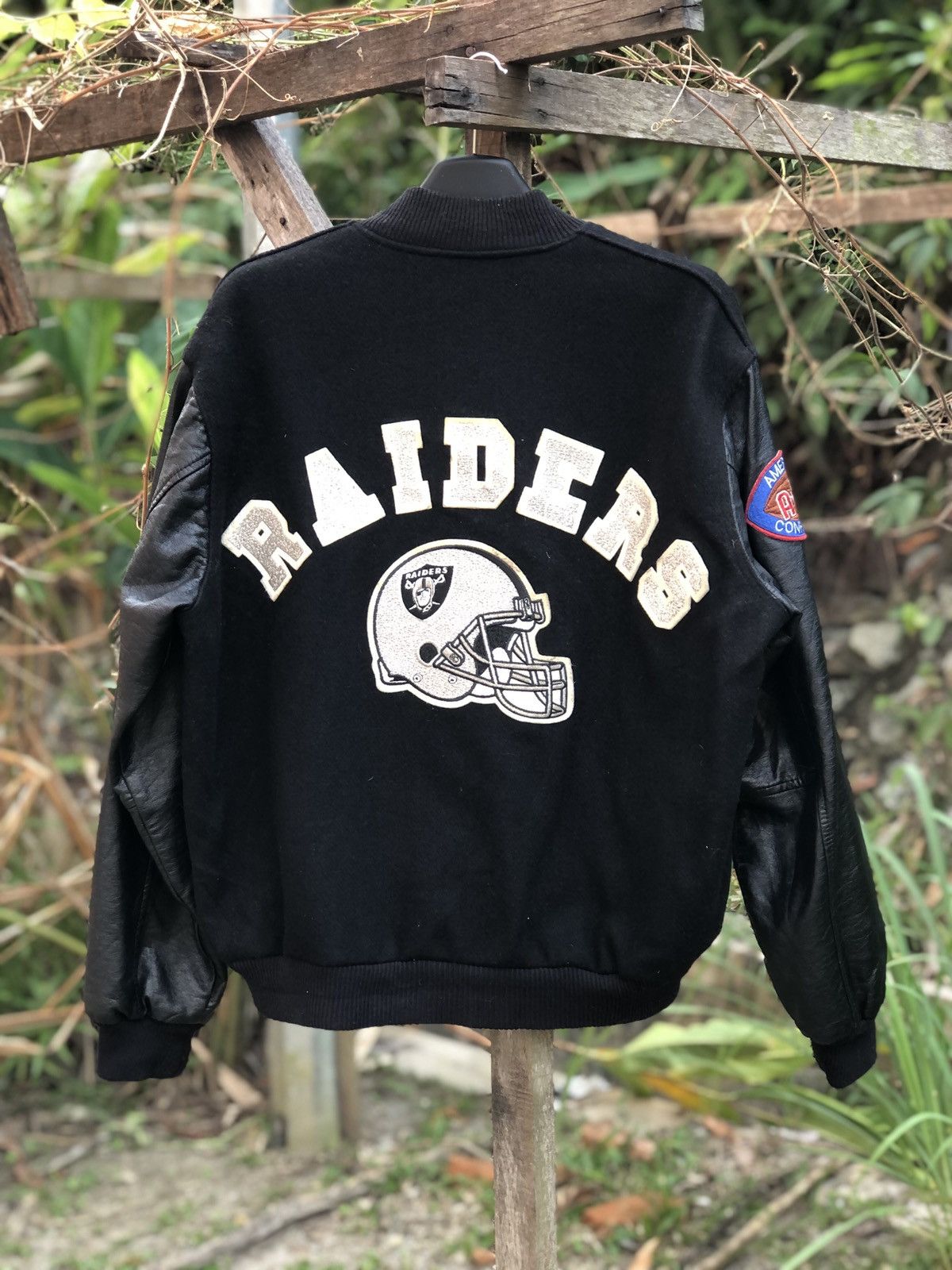 NFL × Vintage Vintage 80's Raiders Embroidered Varsity Jacket Size US L / EU 52-54 / 3 - 4 Thumbnail