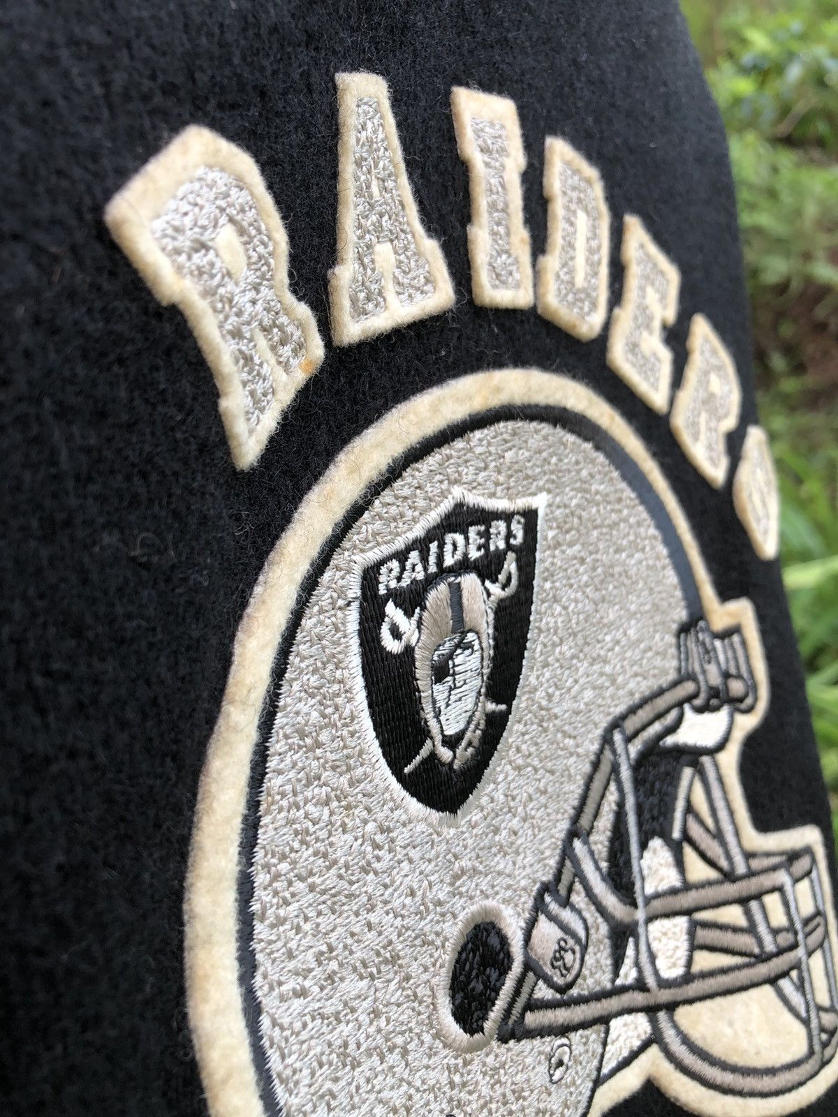 NFL × Vintage Vintage 80's Raiders Embroidered Varsity Jacket Size US L / EU 52-54 / 3 - 9 Thumbnail