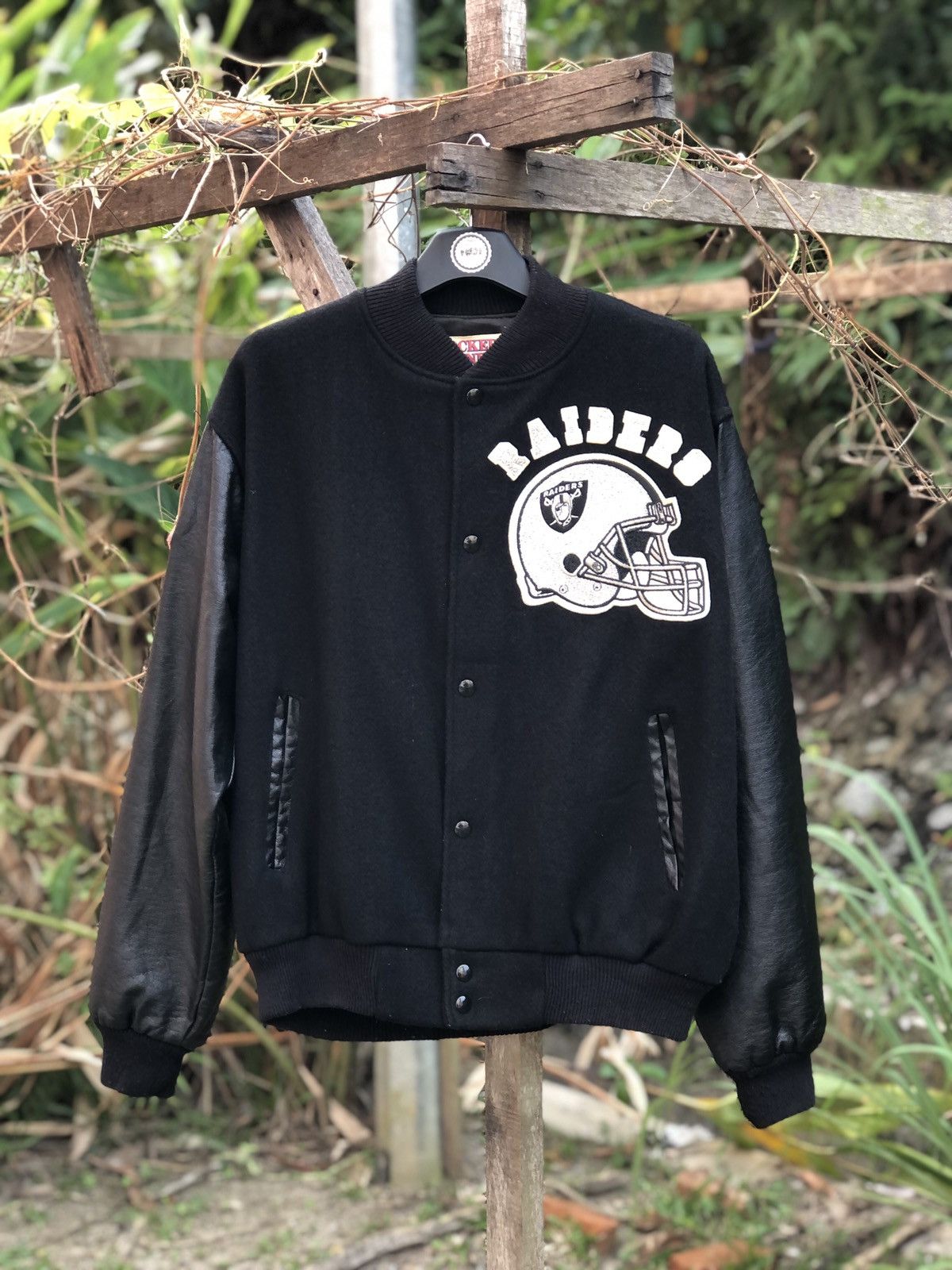 NFL × Vintage Vintage 80's Raiders Embroidered Varsity Jacket Size US L / EU 52-54 / 3 - 1 Thumbnail