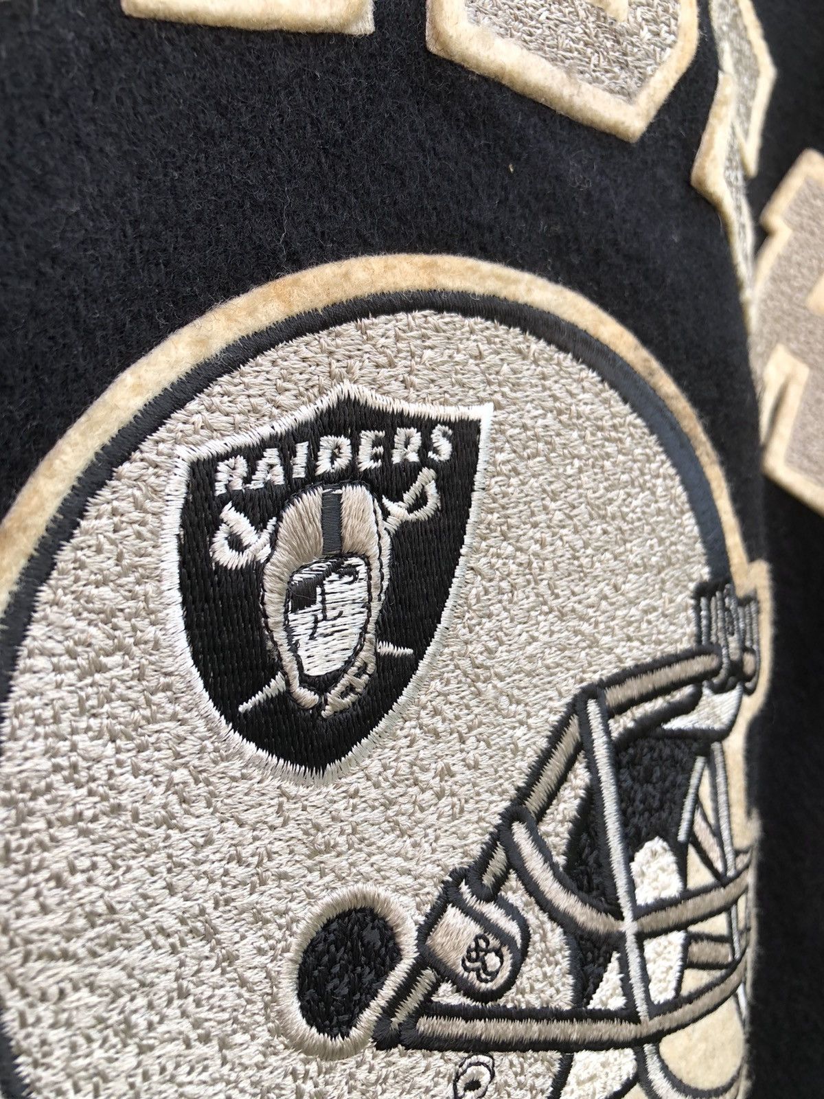 NFL × Vintage Vintage 80's Raiders Embroidered Varsity Jacket Size US L / EU 52-54 / 3 - 10 Thumbnail