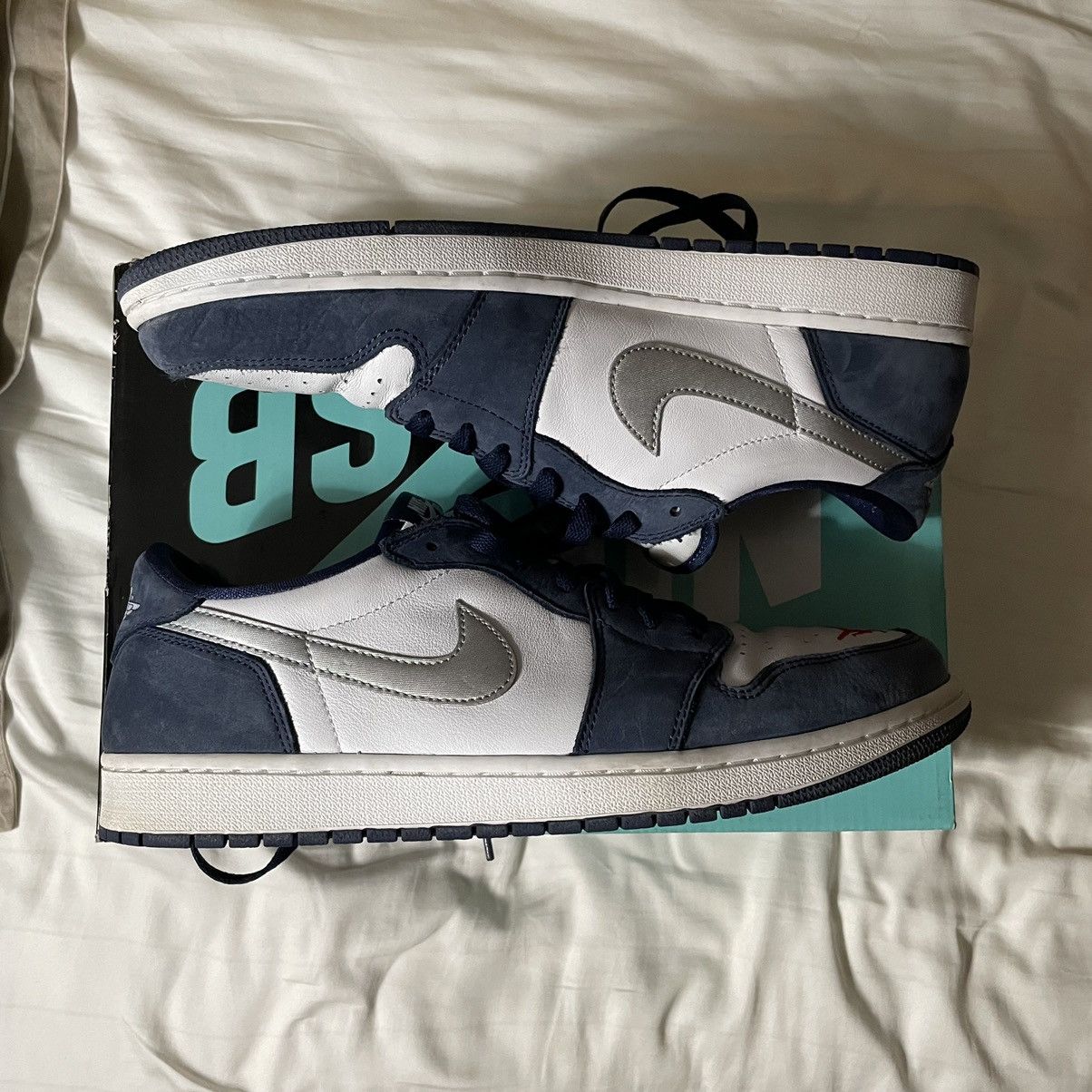 Jordan Brand × Nike Air Jordan 1 Low SB Midnight Navy Size US 11.5 / EU 44-45 - 1 Thumbnail