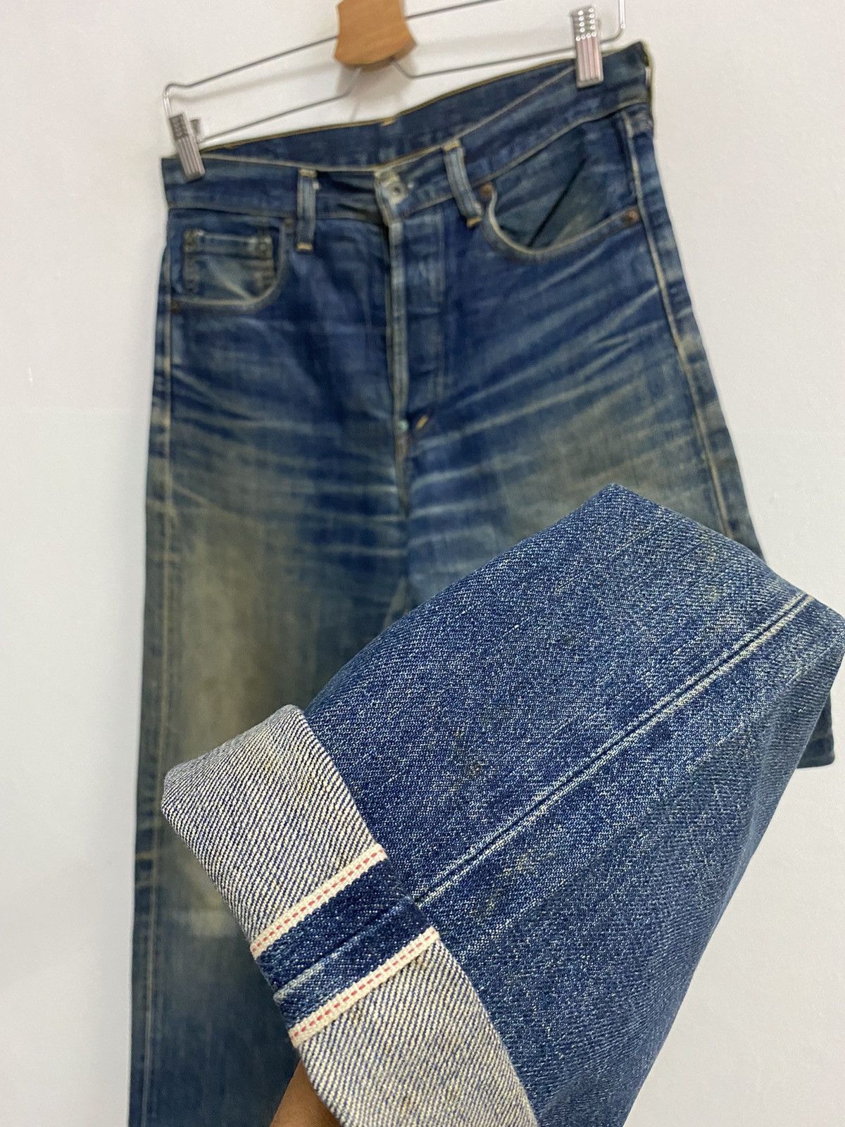 105. VTG 90s LEVIS 702 XX SELVEDGE DENIM