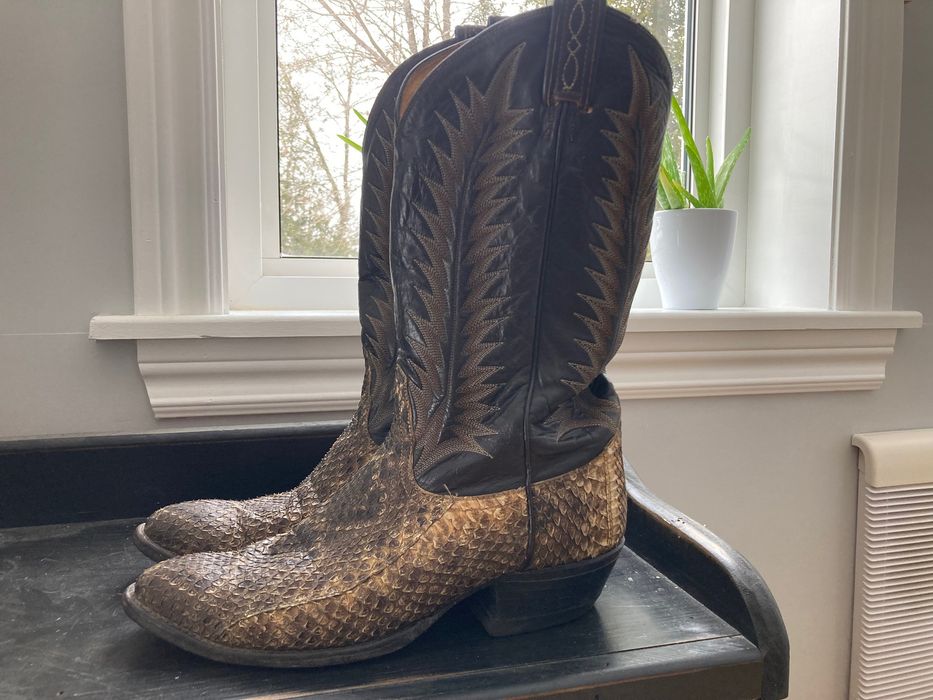 Tony lama hot sale rattlesnake boots