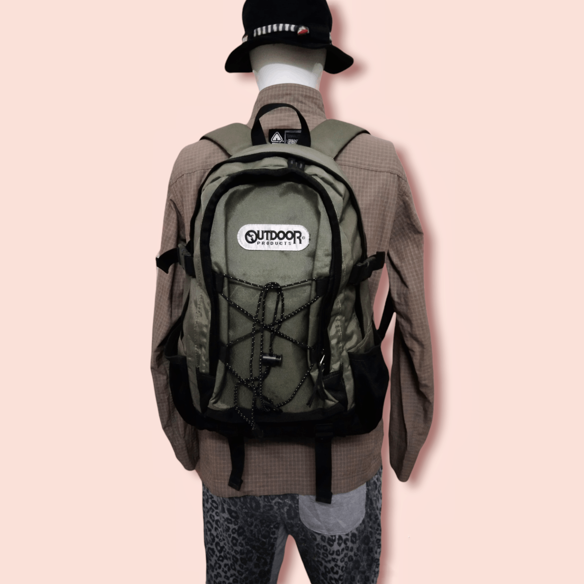 VINTAGE OUTDOOR PRODUCTS WATERPROOF BACKPACK