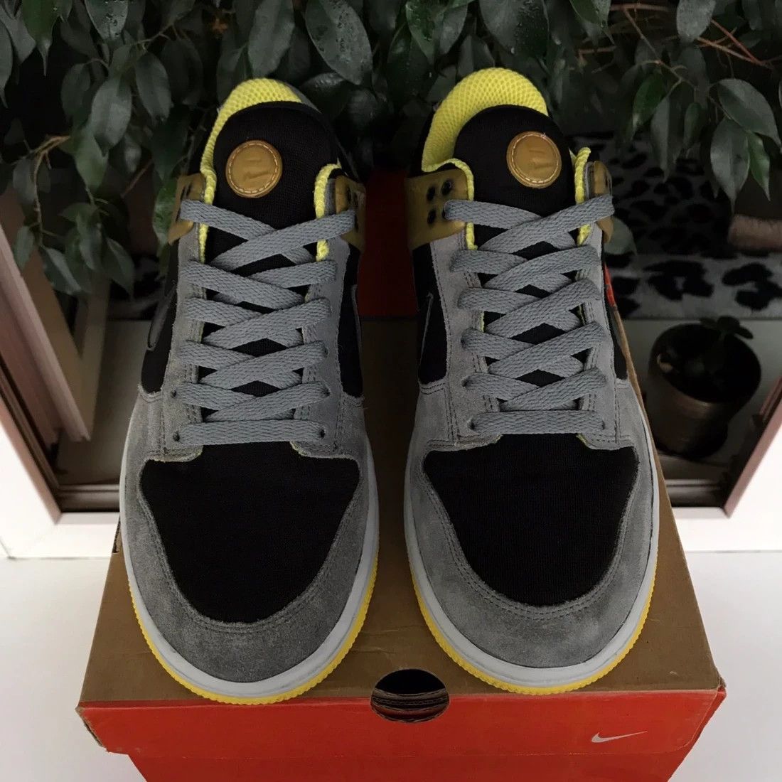 Nike Air Zoom Dunkesto Black | Sonic Yellow Travis SB Dunk High Size US 8.5 / EU 41-42 - 4 Thumbnail