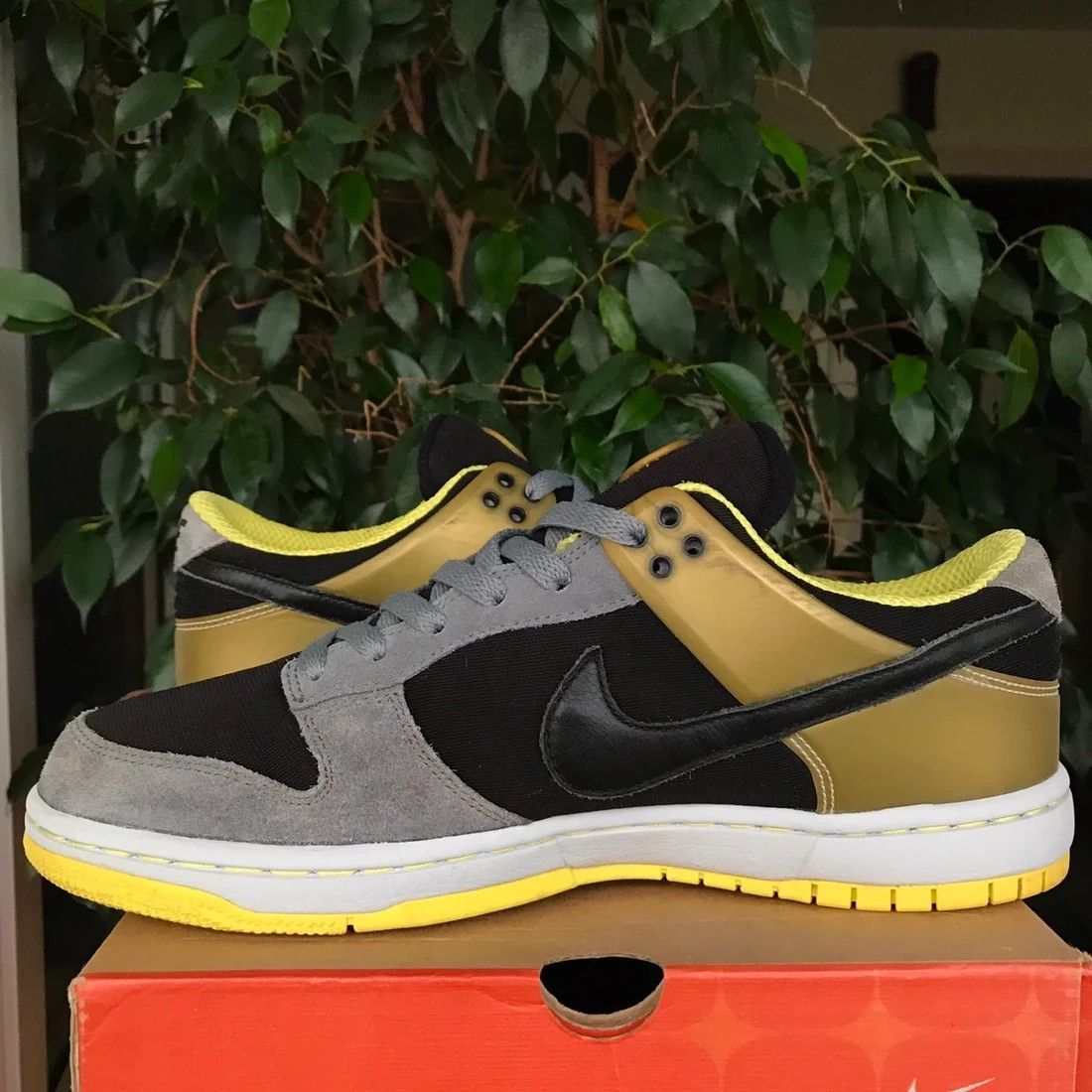 Nike Air Zoom Dunkesto Black | Sonic Yellow Travis SB Dunk High Size US 8.5 / EU 41-42 - 7 Thumbnail