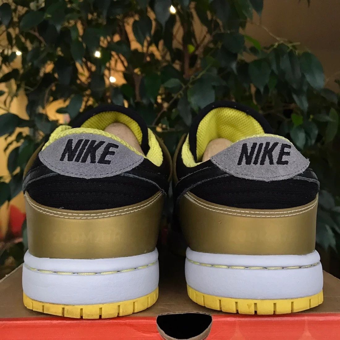 Nike Air Zoom Dunkesto Black | Sonic Yellow Travis SB Dunk High Size US 8.5 / EU 41-42 - 9 Thumbnail