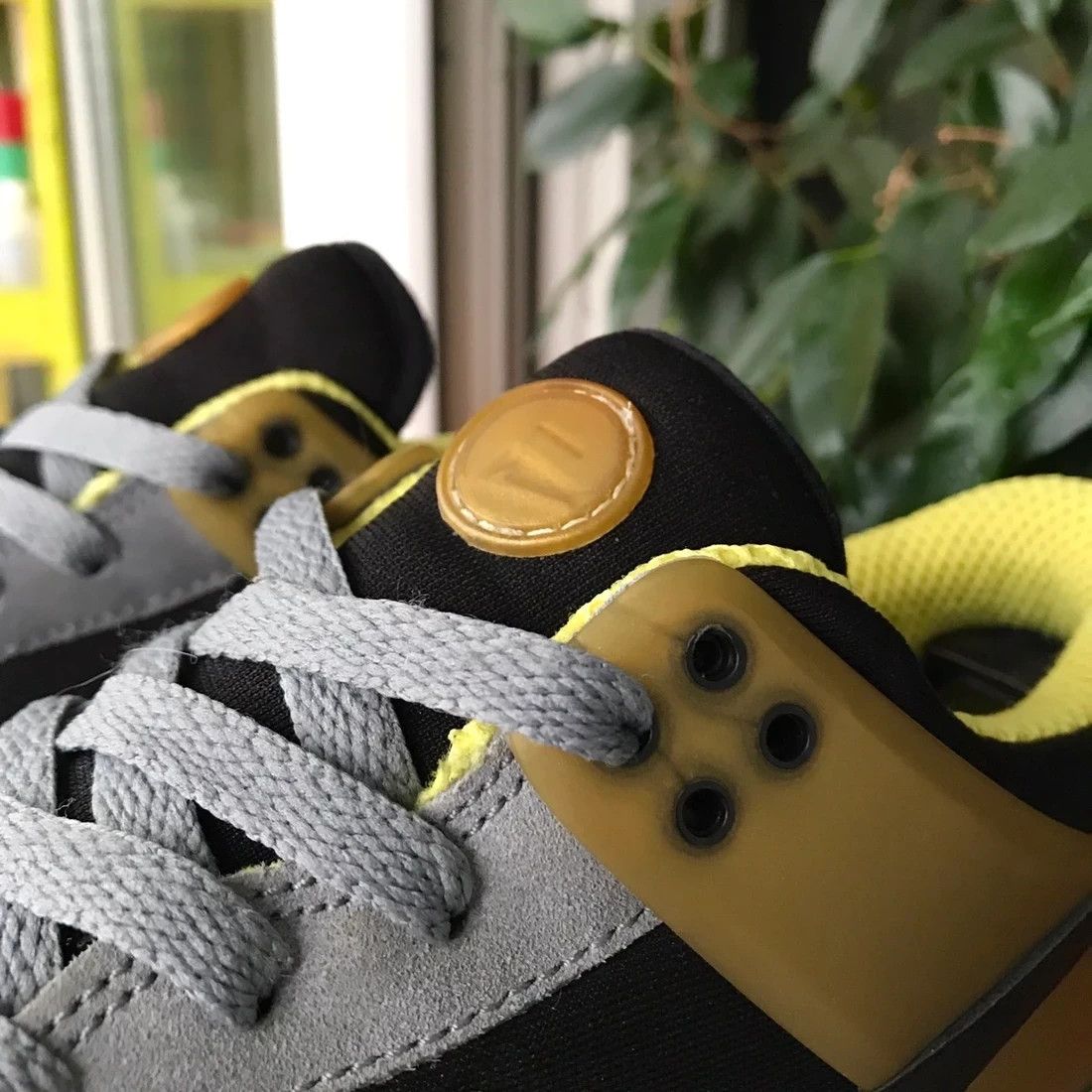 Nike Air Zoom Dunkesto Black | Sonic Yellow Travis SB Dunk High Size US 8.5 / EU 41-42 - 10 Thumbnail