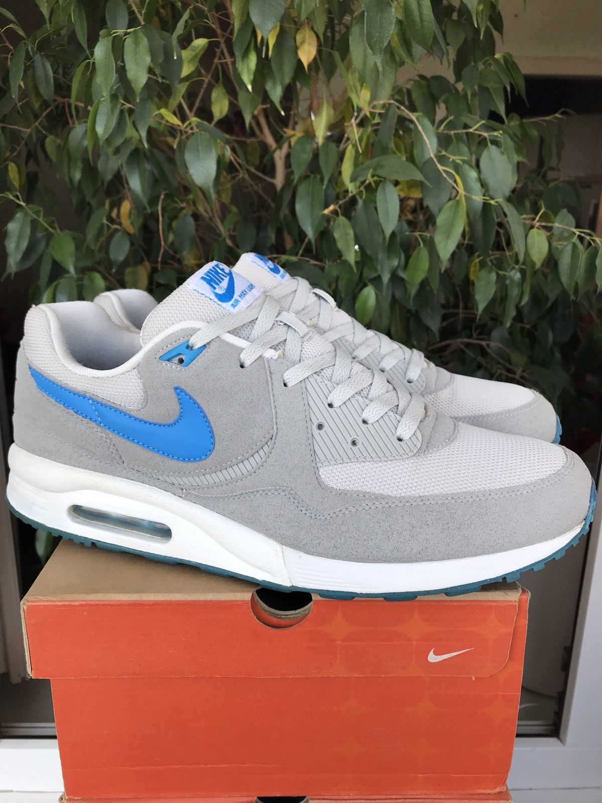 Nike Nike Air Max Light 2011 Neutral Grey Size US 12 / EU 45 - 2 Thumbnail