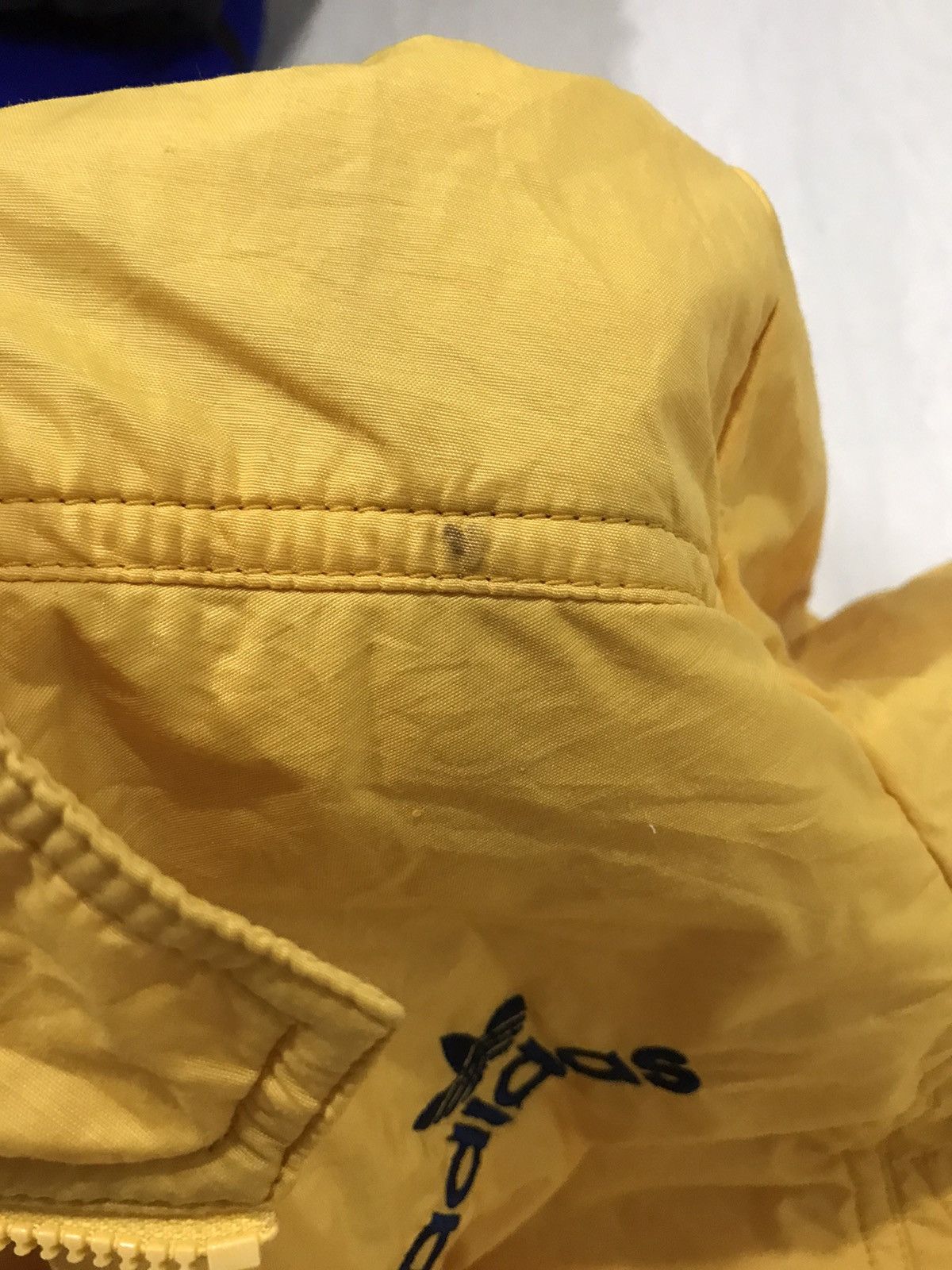 Adidas × Vintage Vintage adidas Japan Very Rare Design Light Jacket Size US M / EU 48-50 / 2 - 14 Thumbnail