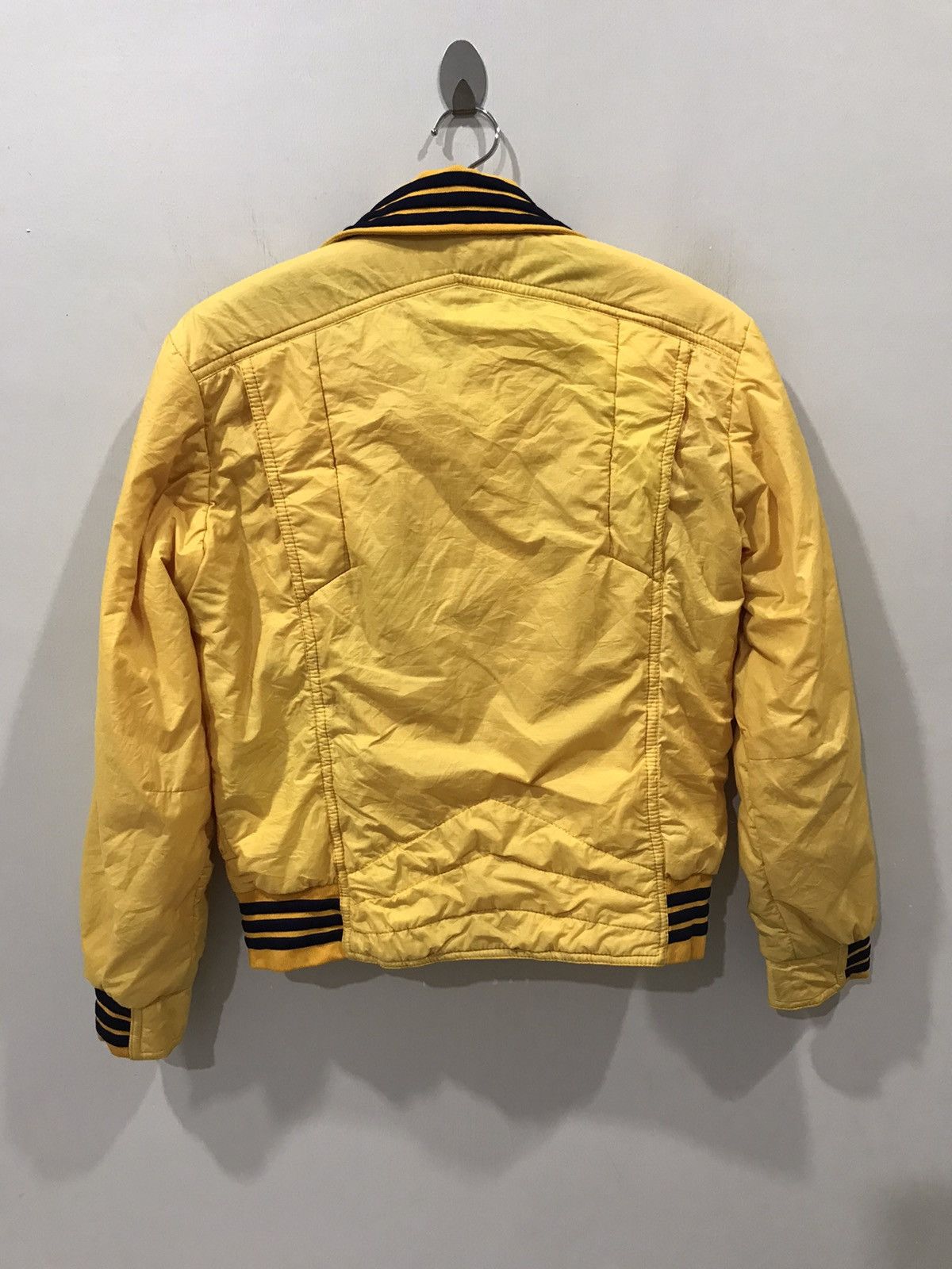 Adidas × Vintage Vintage adidas Japan Very Rare Design Light Jacket Size US M / EU 48-50 / 2 - 11 Thumbnail