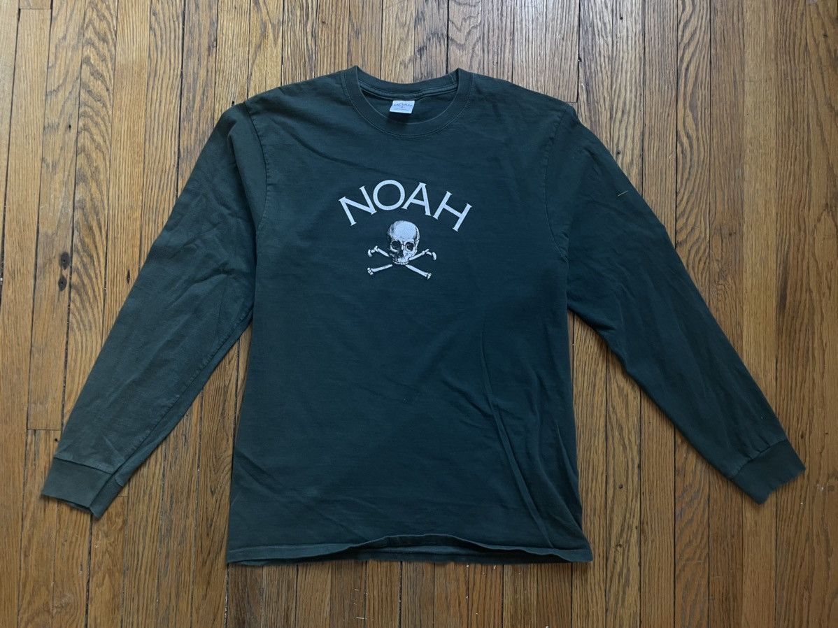 【NOAH】 ★ JOLLY ROGER LOGO TEE ★ BLACK Noah - Jolly Roger Logo T-Shirt in Black – Stoy