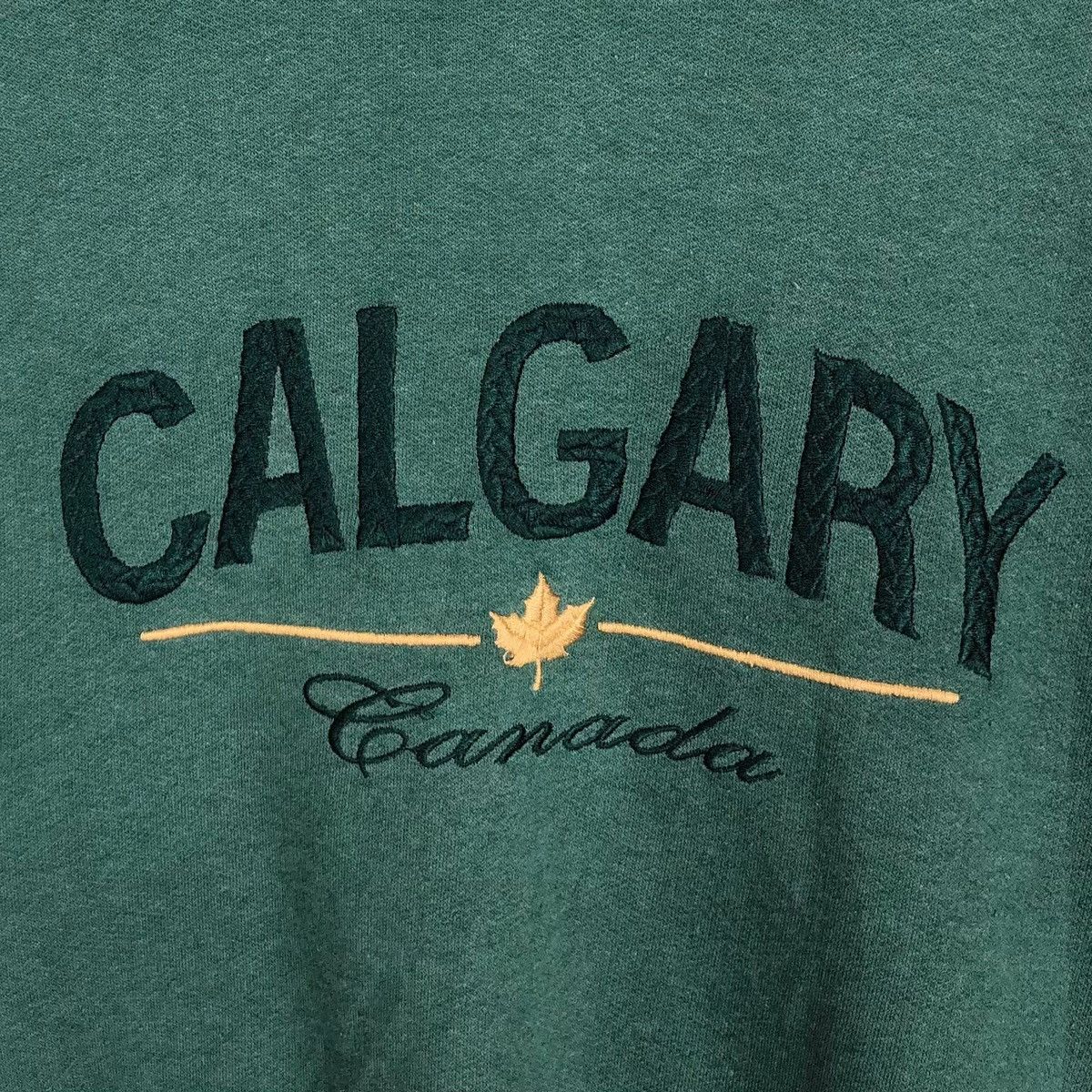 Vintage Vintage 90s Calgary Canada Sweatshirt Bulletin Athletic Size US XXL / EU 58 / 5 - 7 Thumbnail