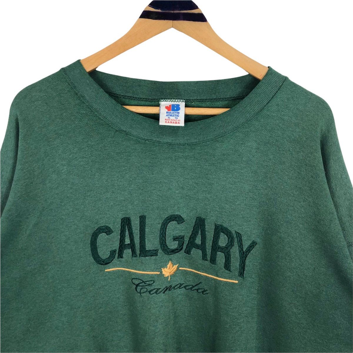 Vintage Vintage 90s Calgary Canada Sweatshirt Bulletin Athletic Size US XXL / EU 58 / 5 - 6 Thumbnail