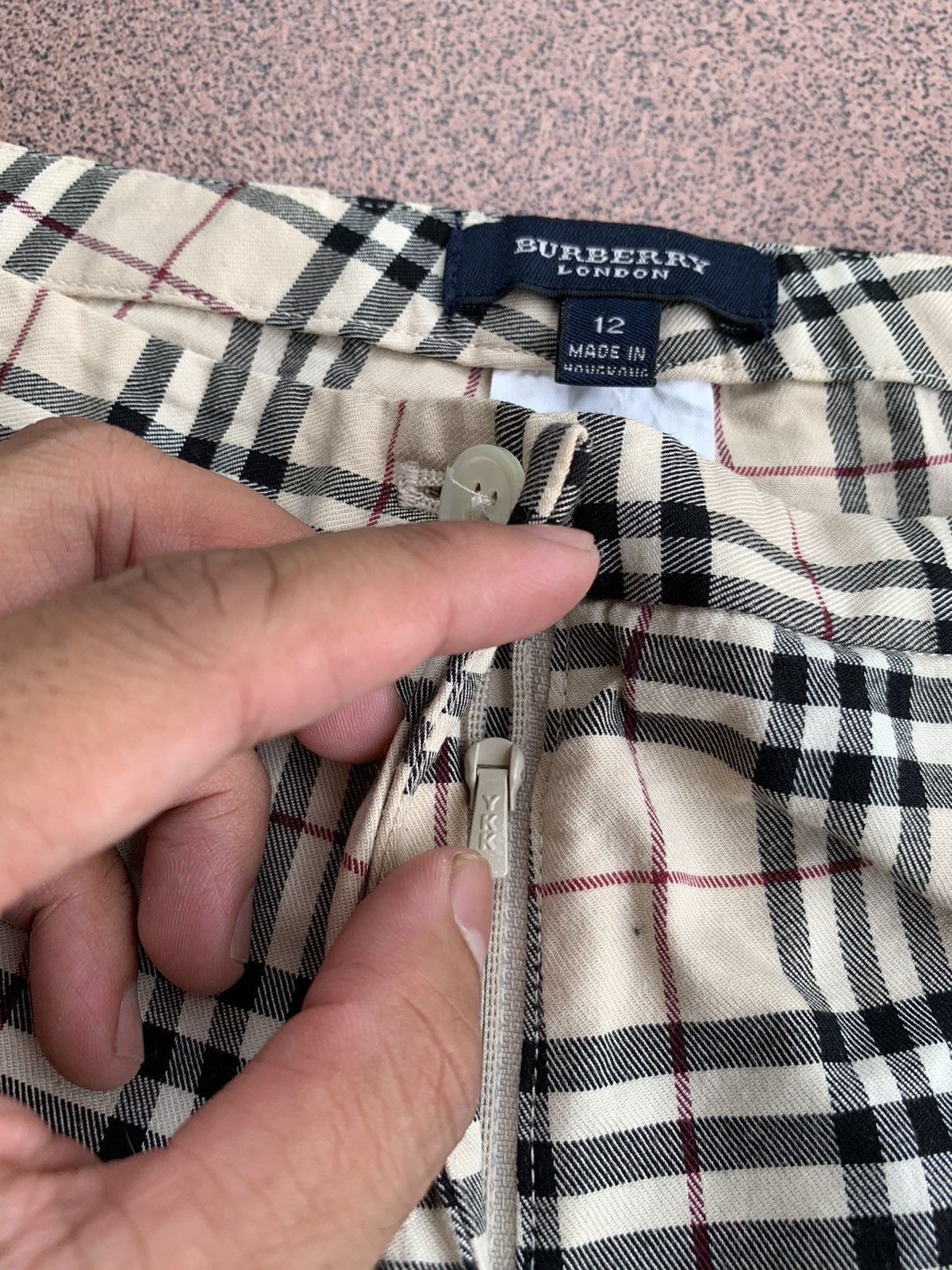 Burberry 💸BINDINGOFFER💸Burberry nova check multi zip pants Size US 30 / EU 46 - 4 Thumbnail
