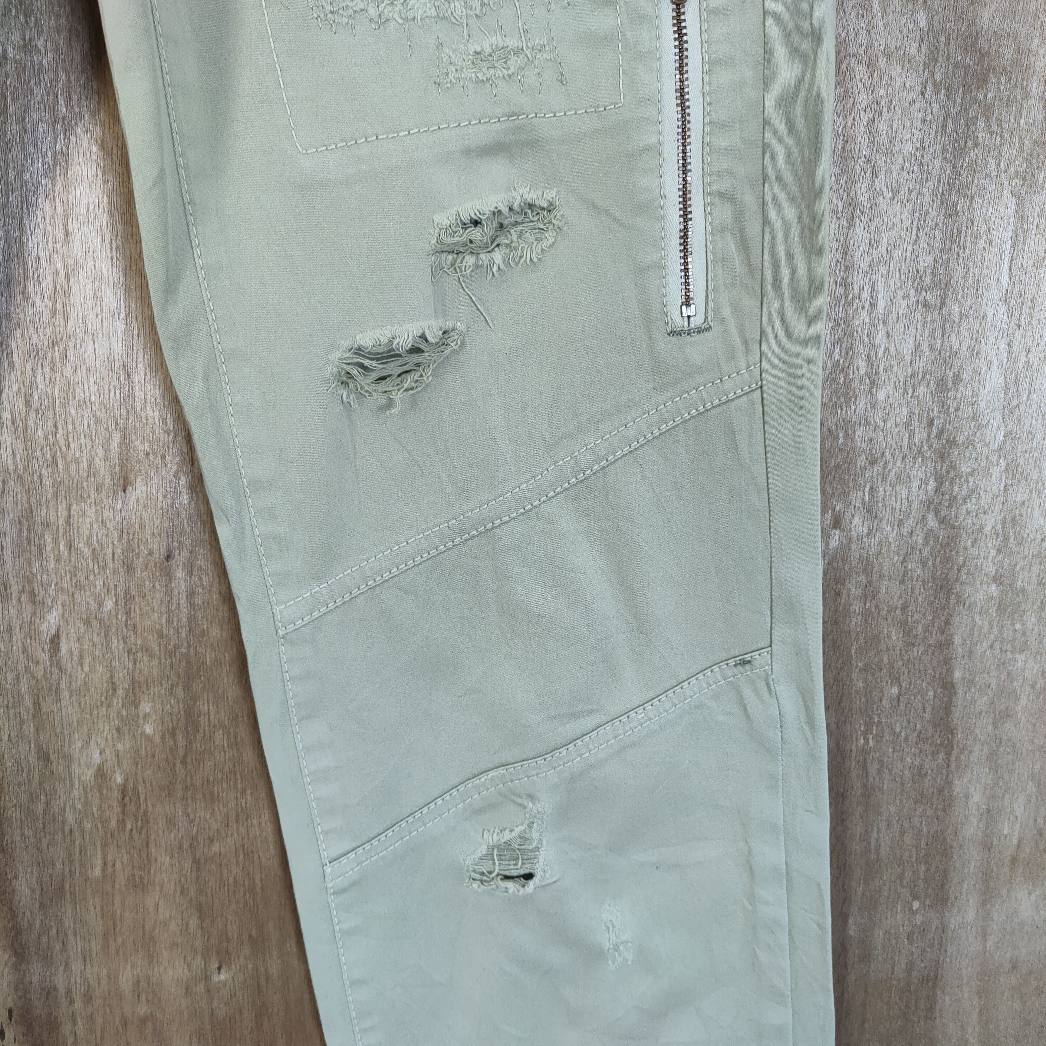 5351 POUR LES HOMMES 5351 LIGHT GREEN PATCHWORK BORO/ SHASIKO STREETWEAR PANTS Size US 29 - 7 Thumbnail