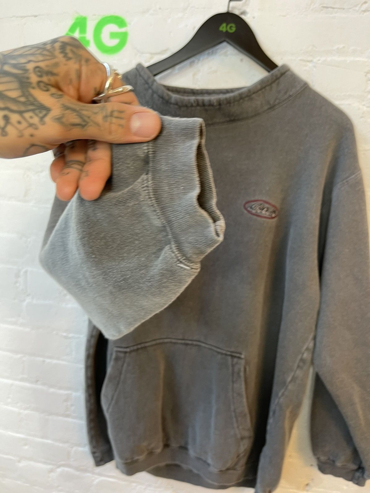 Vintage 90s BITCH SKATEBOARD Sun Faded Sweater Hoodie Baggy Size US L / EU 52-54 / 3 - 7 Thumbnail