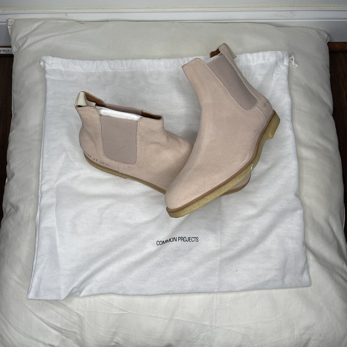 Common Projects Common Projects Chelsea Boot in Suede Blush Size US 12 / EU 45 - 11 Thumbnail