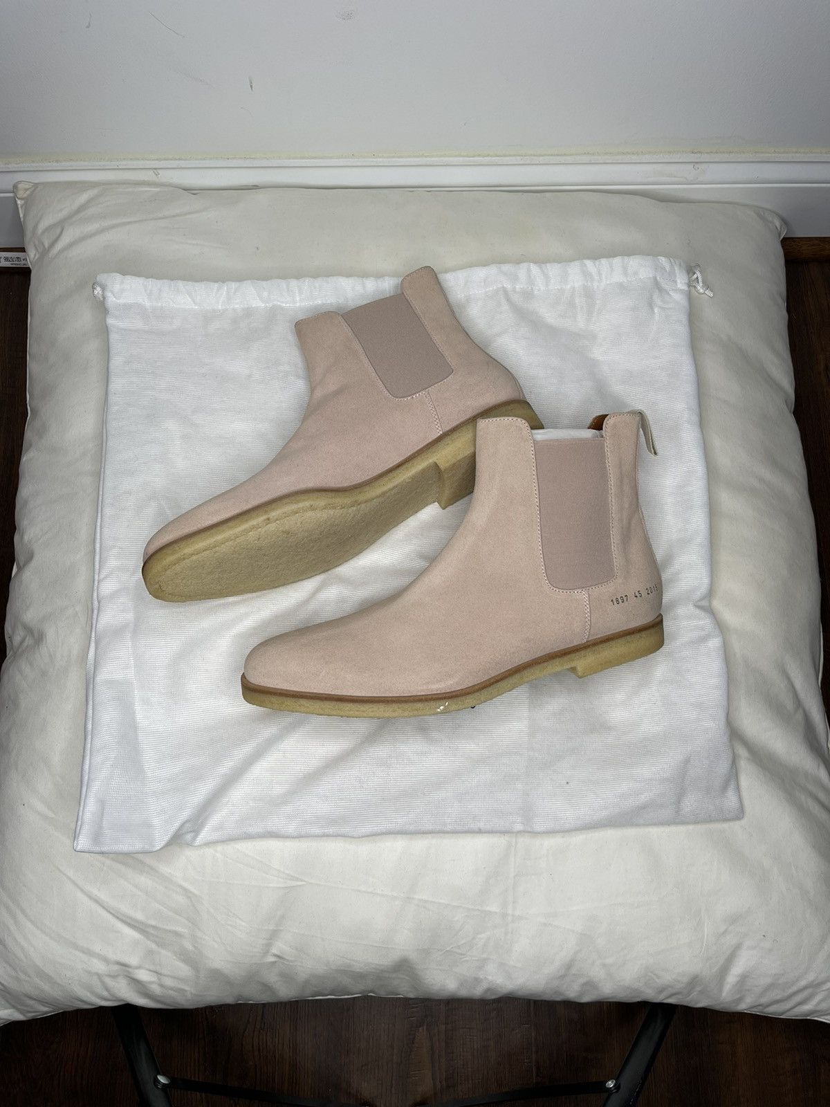 Common Projects Common Projects Chelsea Boot in Suede Blush Size US 12 / EU 45 - 9 Thumbnail