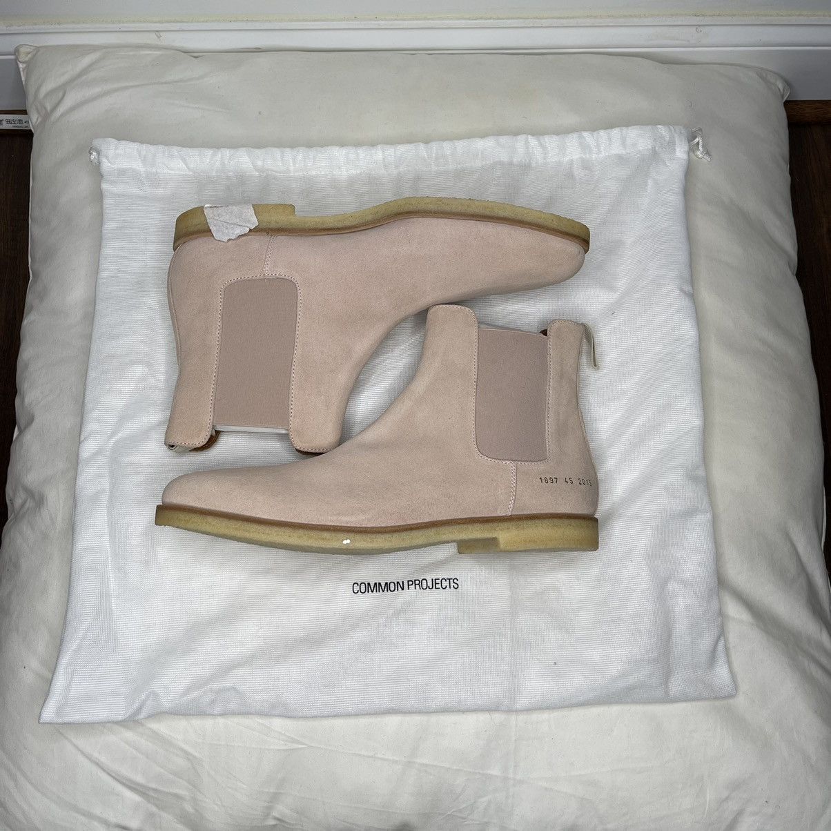 Common Projects Common Projects Chelsea Boot in Suede Blush Size US 12 / EU 45 - 8 Thumbnail