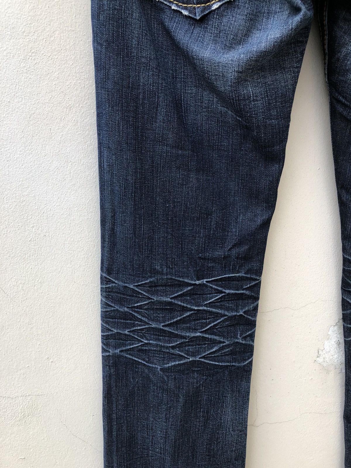 True Religion Vintage 2000s True Religion Usa Rips Distressed Denim Jeans Size US 29 - 18 Thumbnail