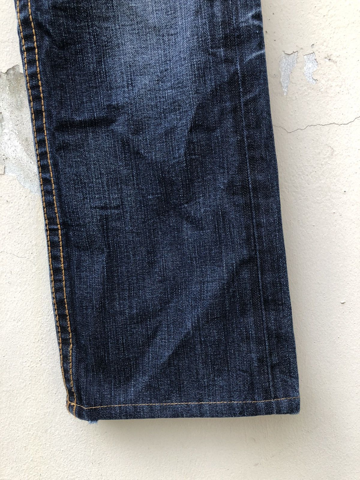 True Religion Vintage 2000s True Religion Usa Rips Distressed Denim Jeans Size US 29 - 15 Thumbnail