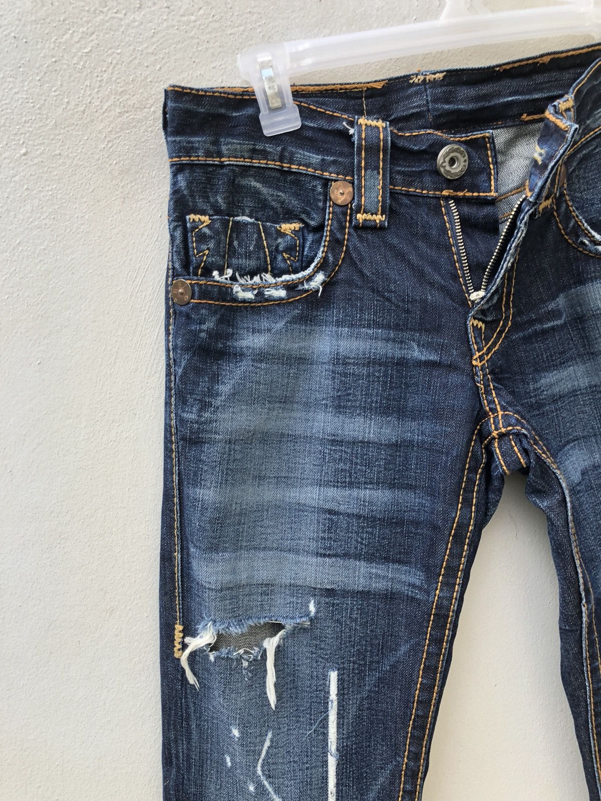 True Religion Vintage 2000s True Religion Usa Rips Distressed Denim Jeans Size US 29 - 9 Thumbnail