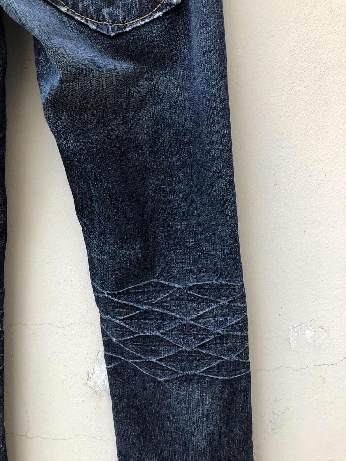 True Religion Vintage 2000s True Religion Usa Rips Distressed Denim Jeans Size US 29 - 21 Thumbnail