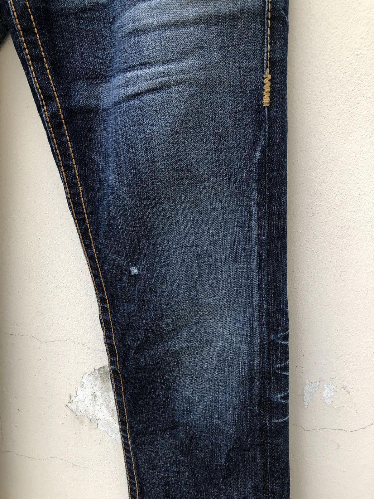 True Religion Vintage 2000s True Religion Usa Rips Distressed Denim Jeans Size US 29 - 14 Thumbnail