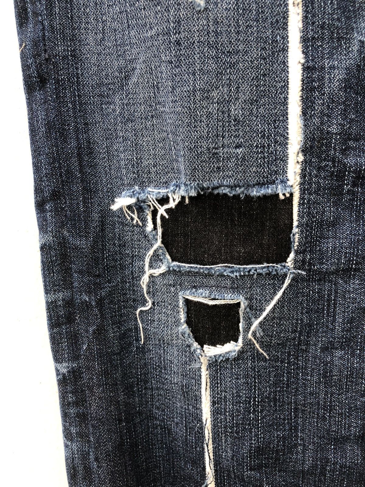 True Religion Vintage 2000s True Religion Usa Rips Distressed Denim Jeans Size US 29 - 11 Thumbnail