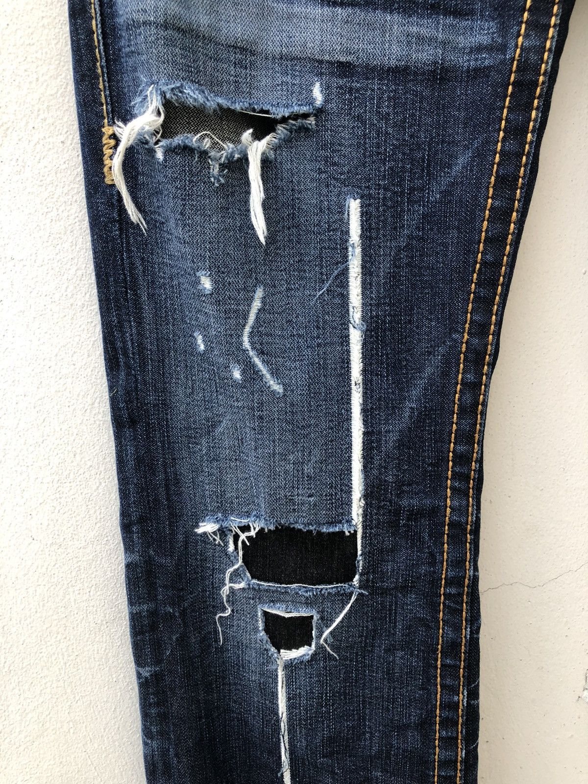True Religion Vintage 2000s True Religion Usa Rips Distressed Denim Jeans Size US 29 - 10 Thumbnail