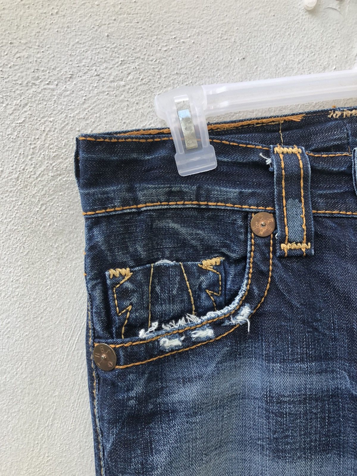 True Religion Vintage 2000s True Religion Usa Rips Distressed Denim Jeans Size US 29 - 7 Thumbnail