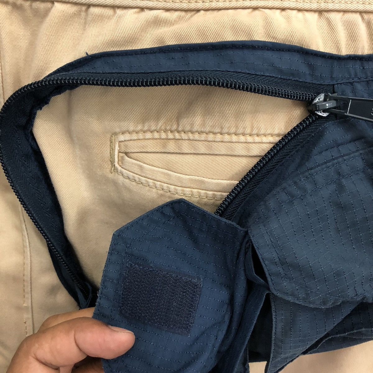 American Eagle Outfitters rare sweatpants custom pocket and paint akira pill Size US 34 / EU 50 - 10 Thumbnail