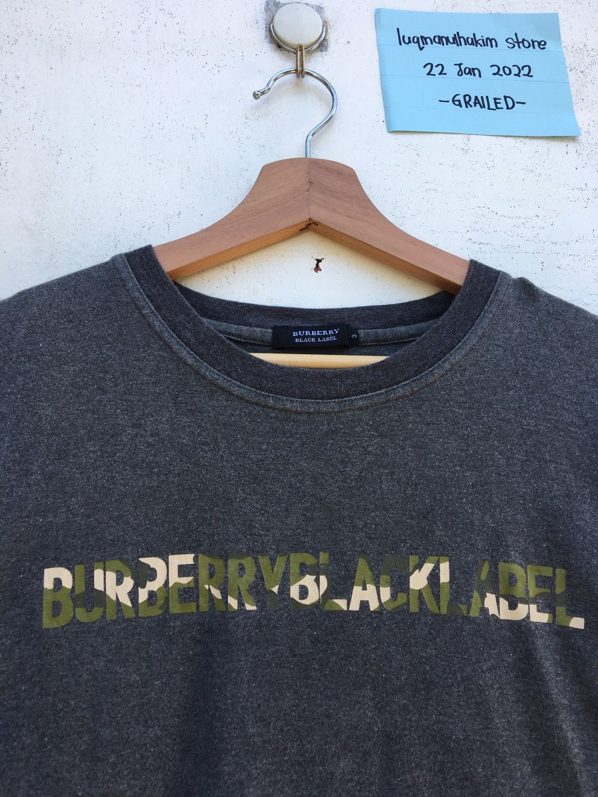 Burberry Vintage Burberry Black Label Spellout Longsleeve Size US M / EU 48-50 / 2 - 1 Thumbnail