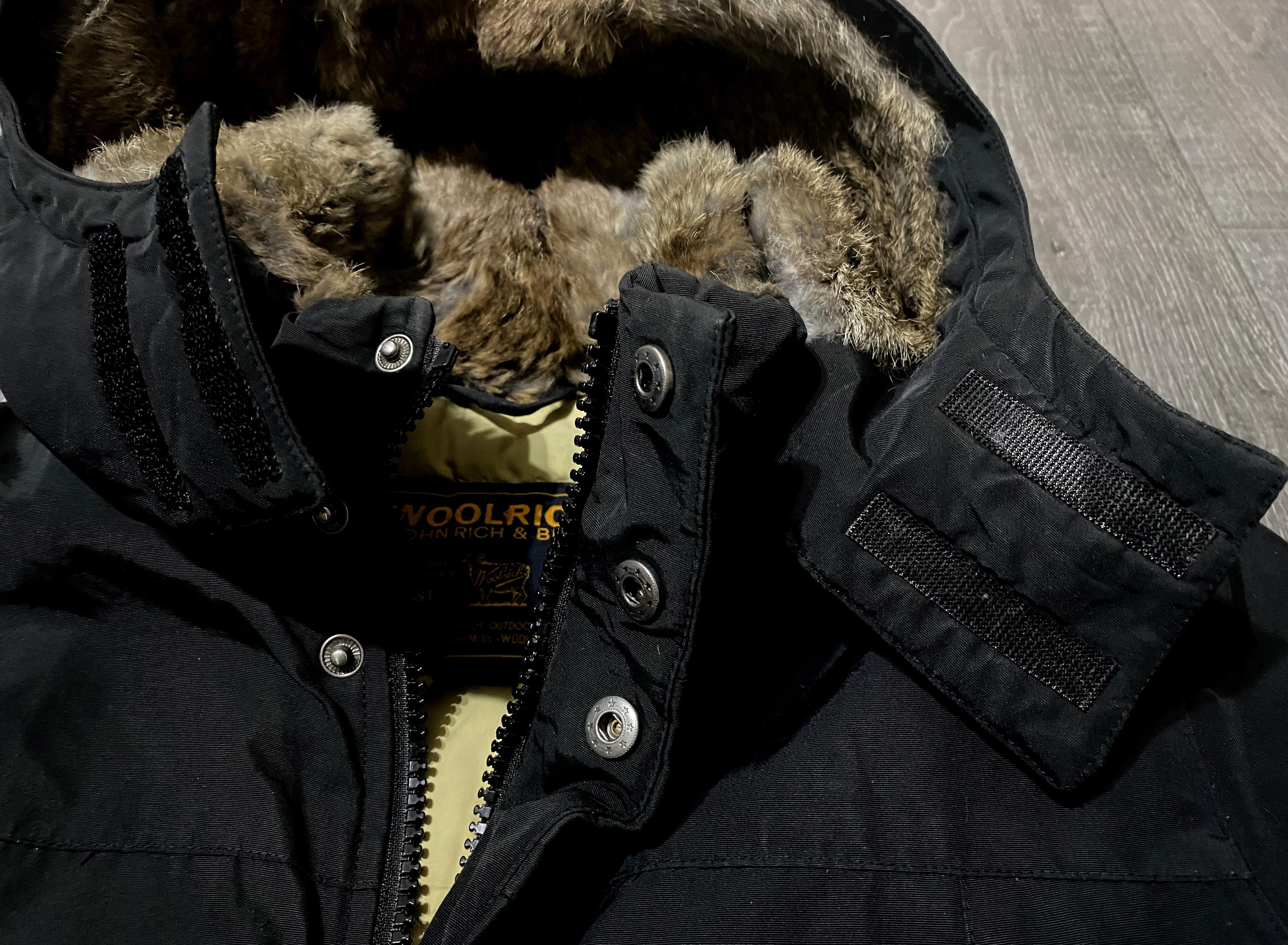 Woolrich Woolen Mills Women's Woolrich Luxury Boulder Fur Black Parka Jacket Size XS / US 0-2 / IT 36-38 - 7 Thumbnail