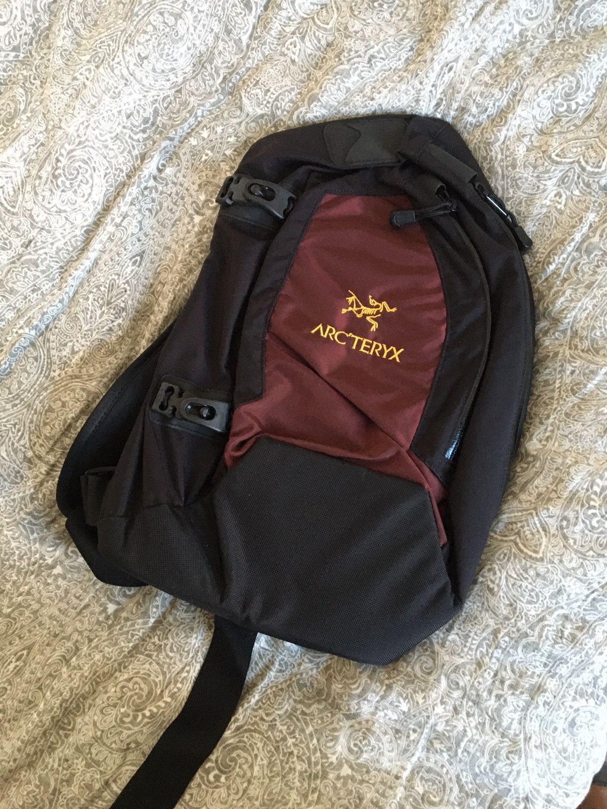 Arc'Teryx FINAL DROP Arc'Teryx Quiver Crossbody Pack Grailed