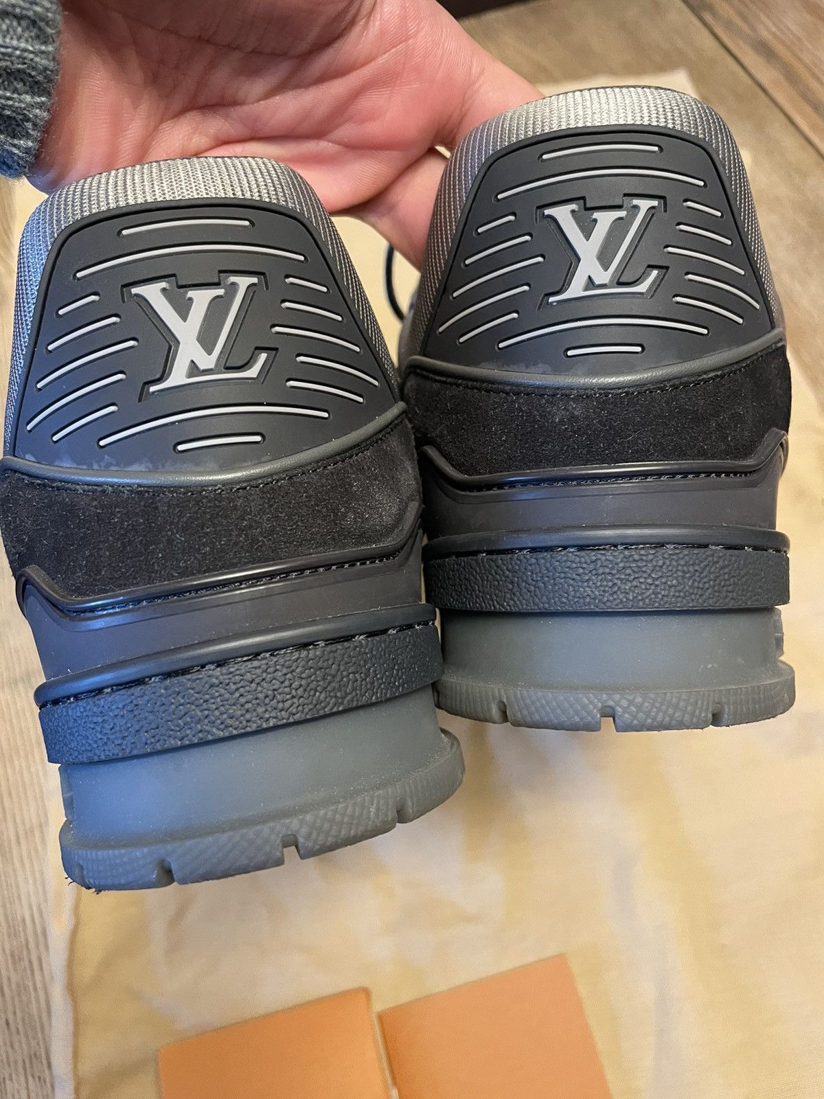 Louis Vuitton Low Cut Pop Smoke LV Trainers Size US 8 / EU 41 - 7 Thumbnail