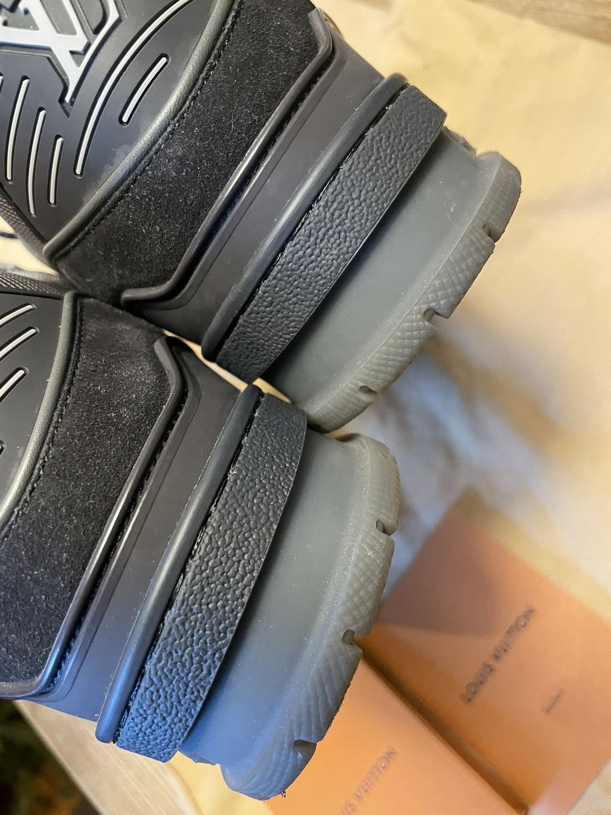 Louis Vuitton Low Cut Pop Smoke LV Trainers Size US 8 / EU 41 - 8 Thumbnail