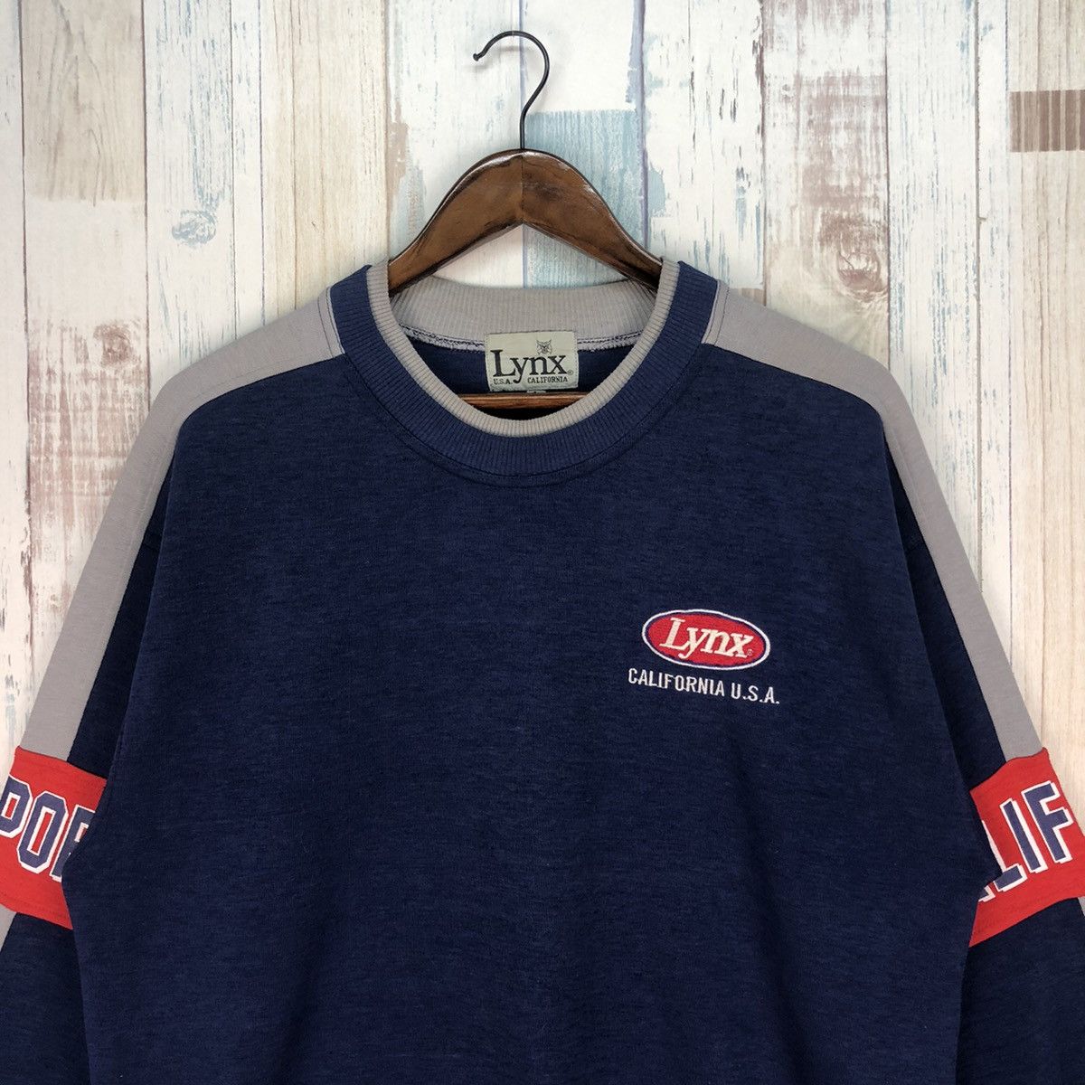Vintage Vintage 90s Lynx California USA Big Logo Sweatshirts Size US L / EU 52-54 / 3 - 3 Thumbnail