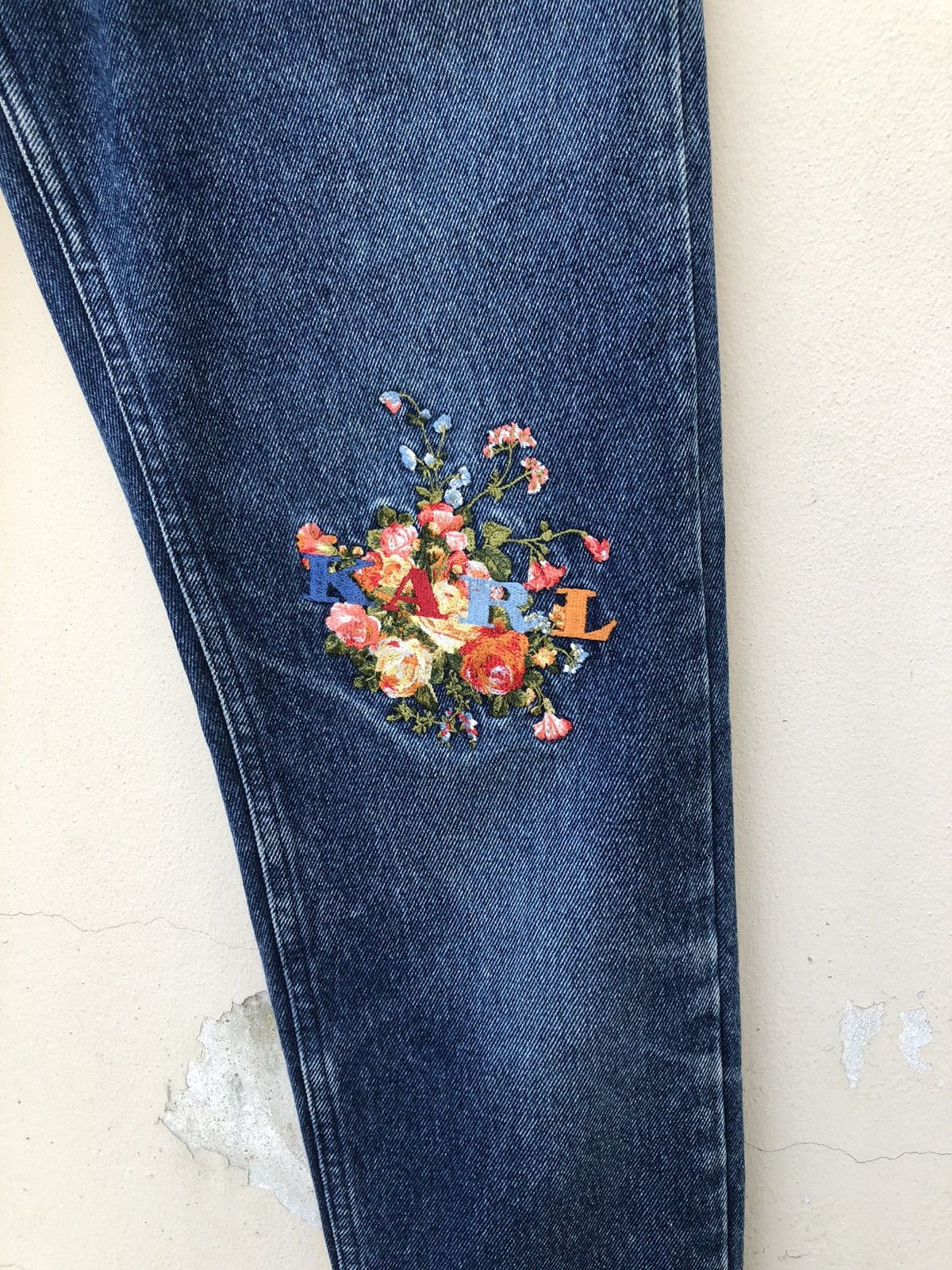 Karl Helmut Vintage 90s Karl Helmut Japan Embroidery Denim Blue Jeans Size US 30 / EU 46 - 12 Thumbnail