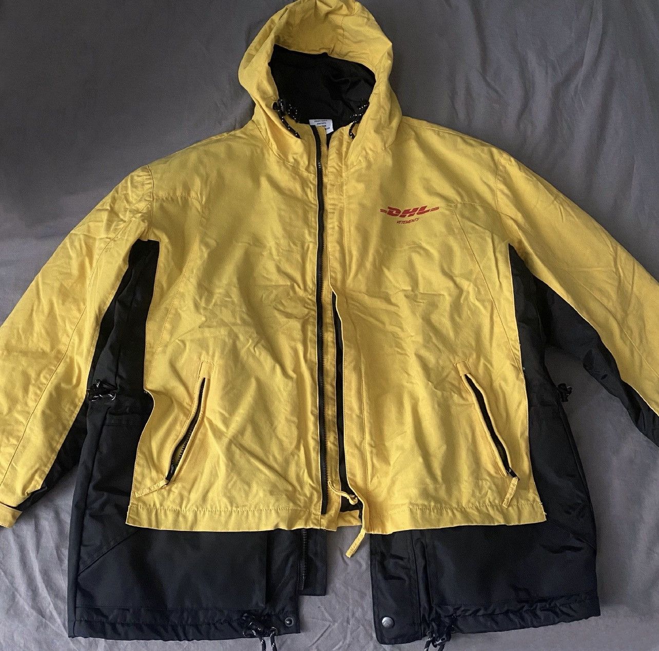 Vetements 🔥 Vetements DHL Parka In Yellow 🔥 Size US S / EU 44-46 / 1 - 4 Thumbnail