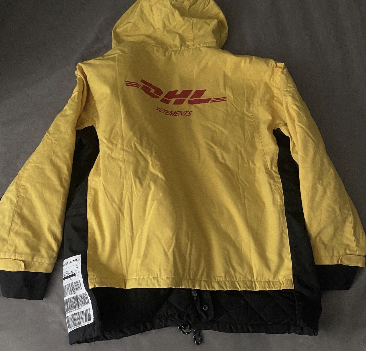 Vetements 🔥 Vetements DHL Parka In Yellow 🔥 Size US S / EU 44-46 / 1 - 5 Thumbnail
