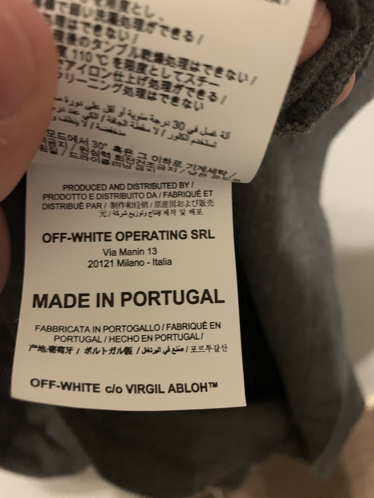 Off-White Off white reflective logo T Size US M / EU 48-50 / 2 - 5 Thumbnail