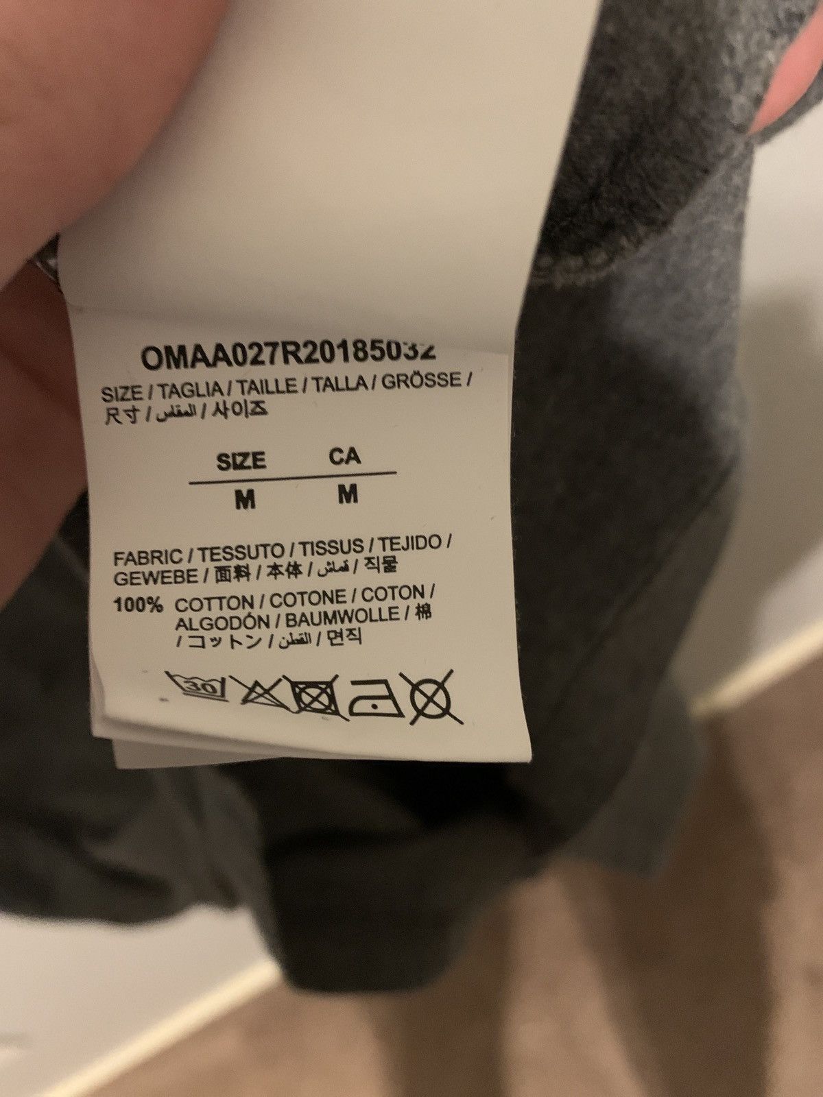 Off-White Off white reflective logo T Size US M / EU 48-50 / 2 - 4 Thumbnail