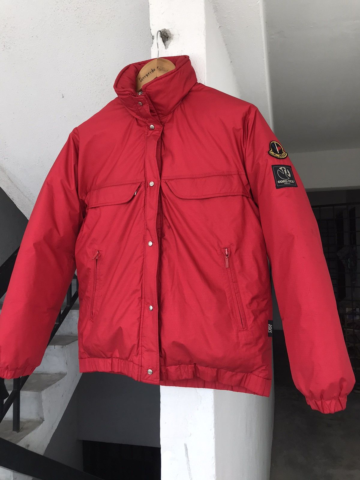 Moncler 90s Moncler X Asics Purffer Jacket Size US M / EU 48-50 / 2 - 1 Thumbnail