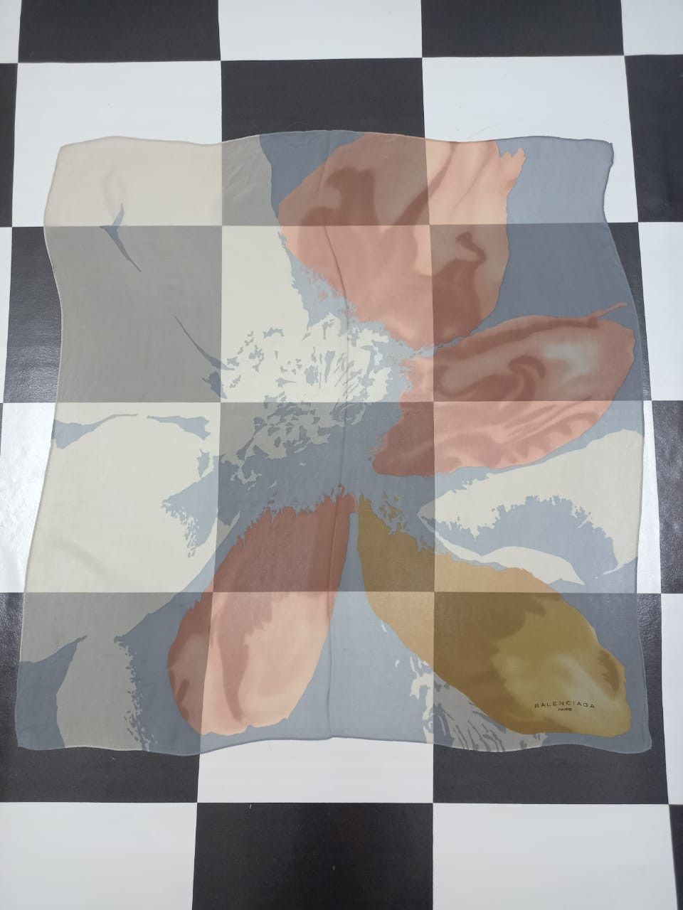 Balenciaga Balenciaga Silk Scarf Size ONE SIZE - 1 Thumbnail